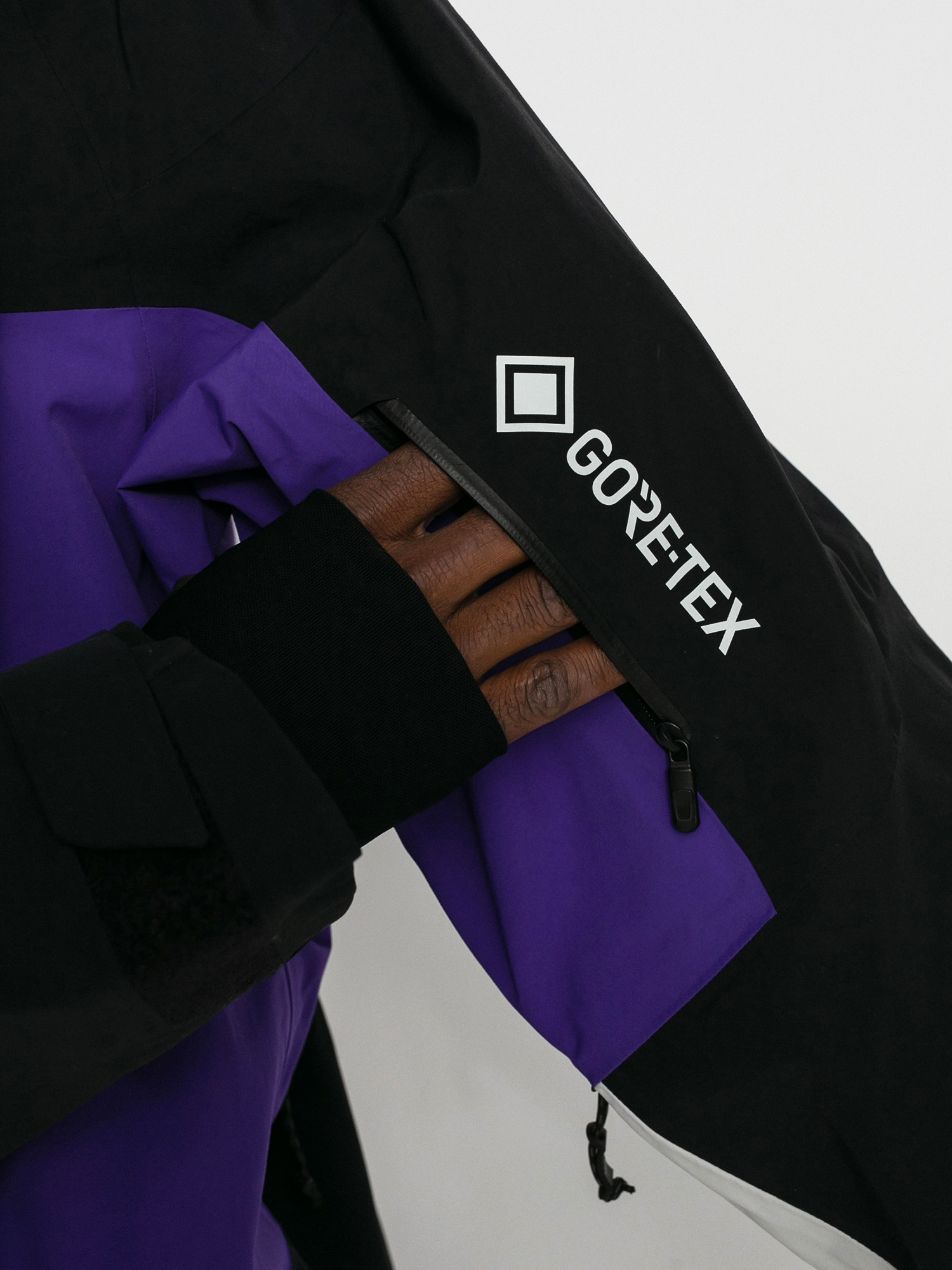 Mens Burton Ak Gore Tex Swash Snowboard jacket (true black/prism violet/lunar gray)