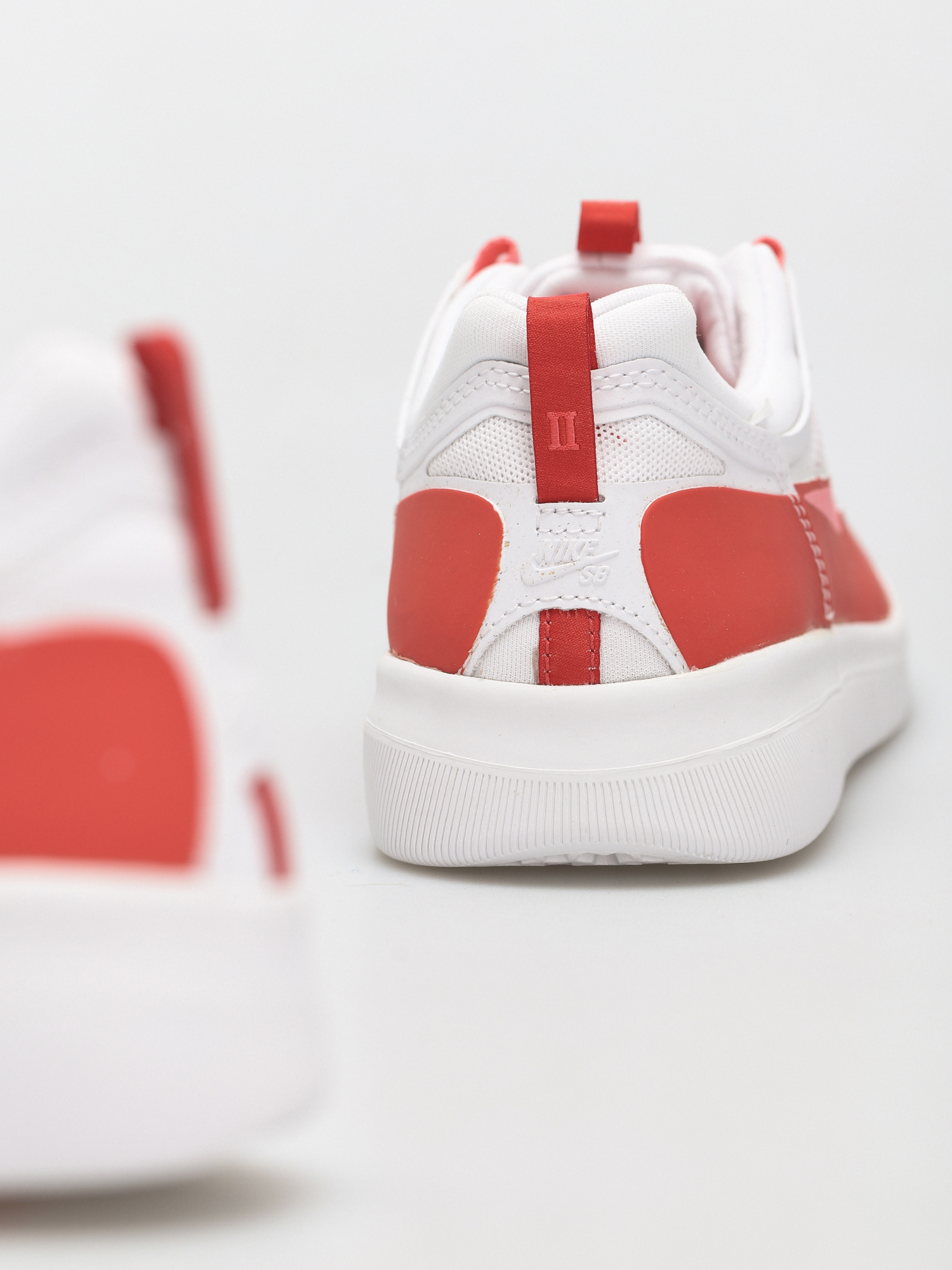 nike sb nyjah white red