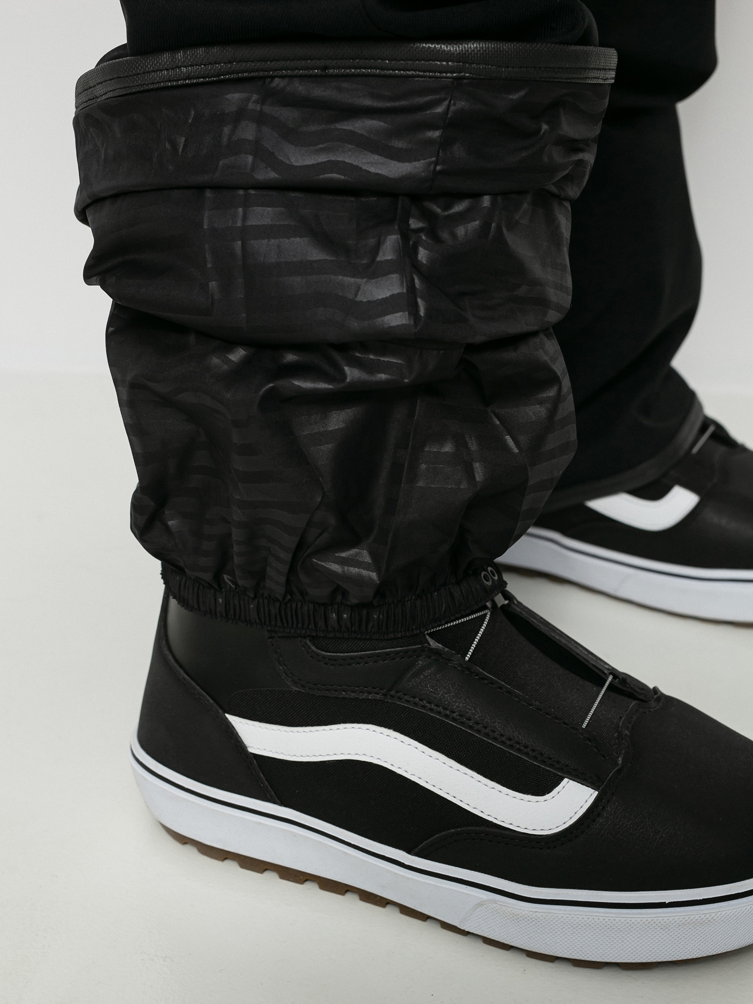Mens Volcom V Line Snowboard pants (black)