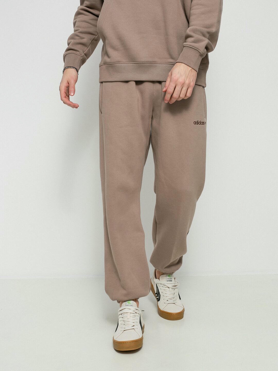 Adidas originals 2024 linear pants