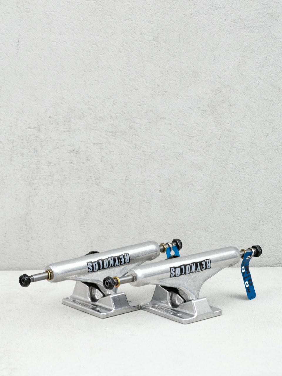 Independent Hollow Reynolds Block Mid Std Trucks (silver)