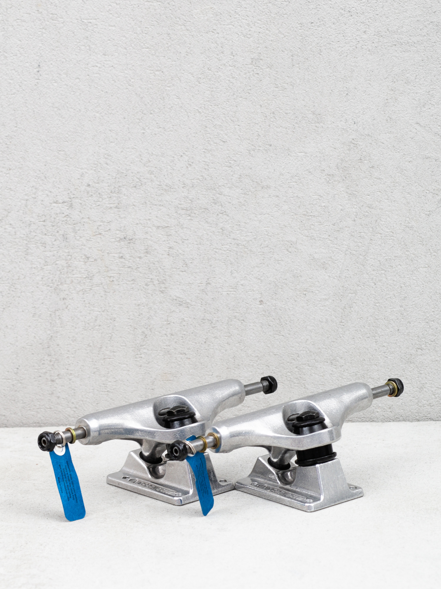 Independent Hollow Reynolds Block Mid Std Trucks (silver)