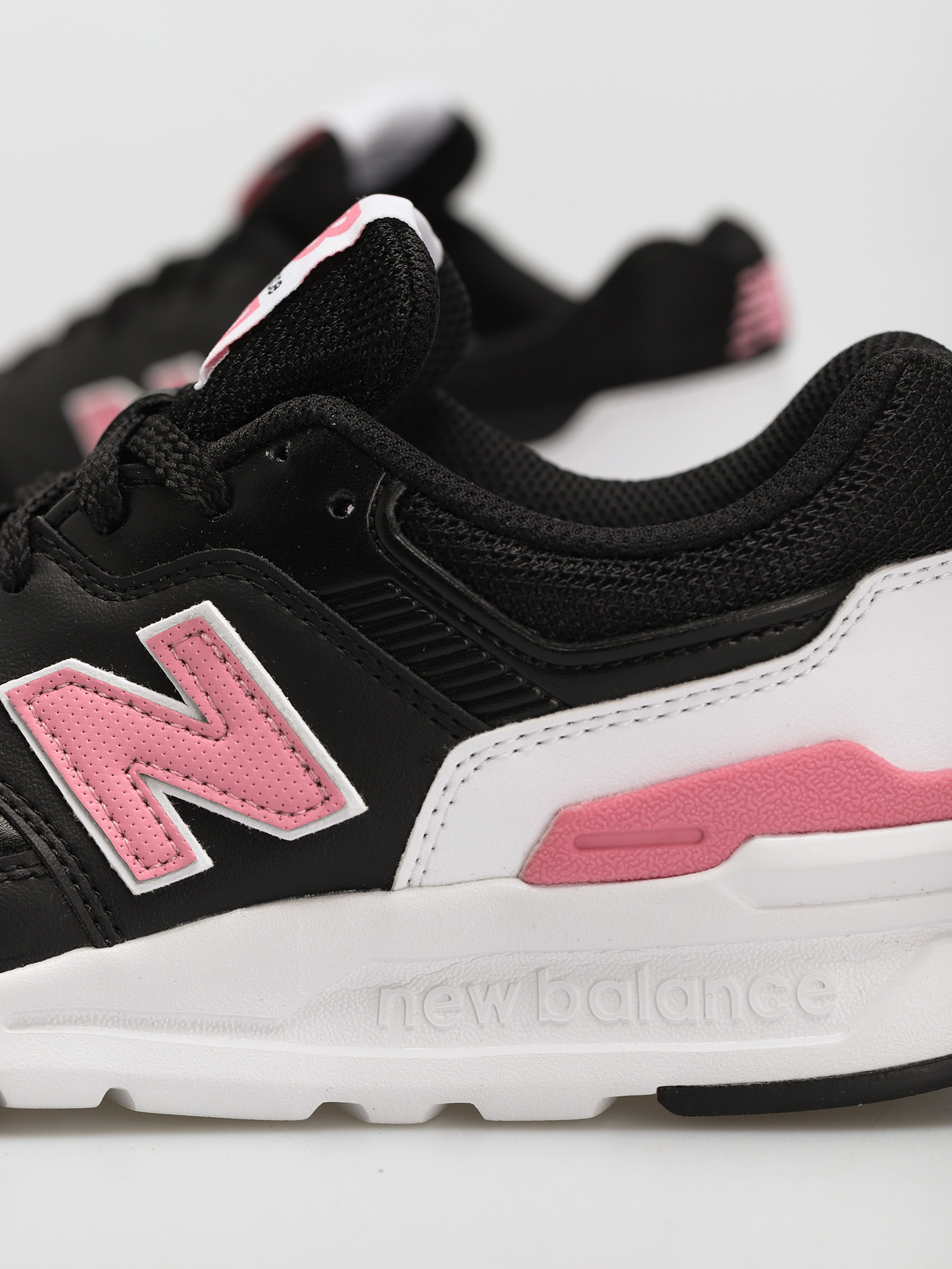 New Balance 997 Shoes Wmn (black)
