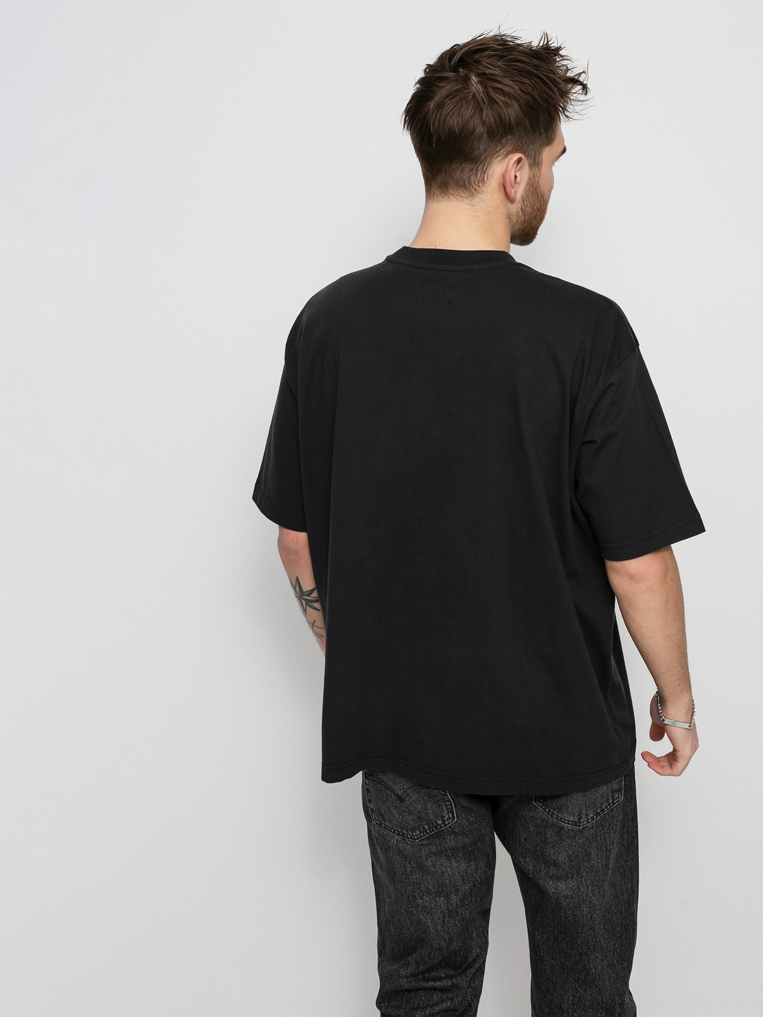Levi's® Skate Graphic Box T-Shirt (core black)