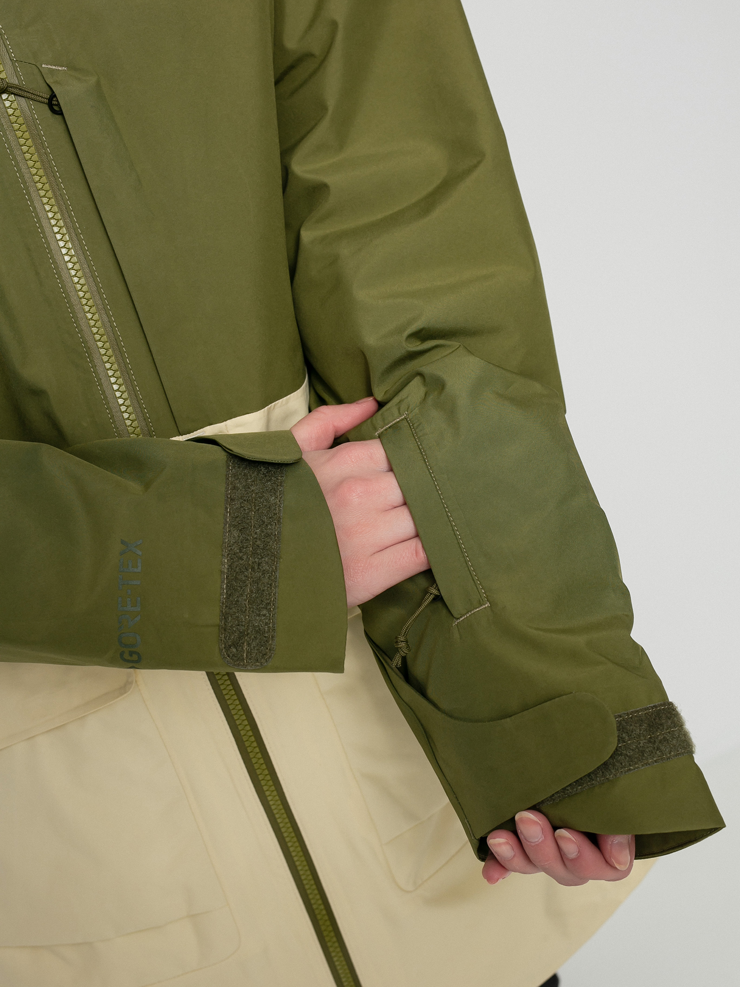 Burton Gore Tex Treeline Snowboard jacket Wmn (martini olive/creme brulee)