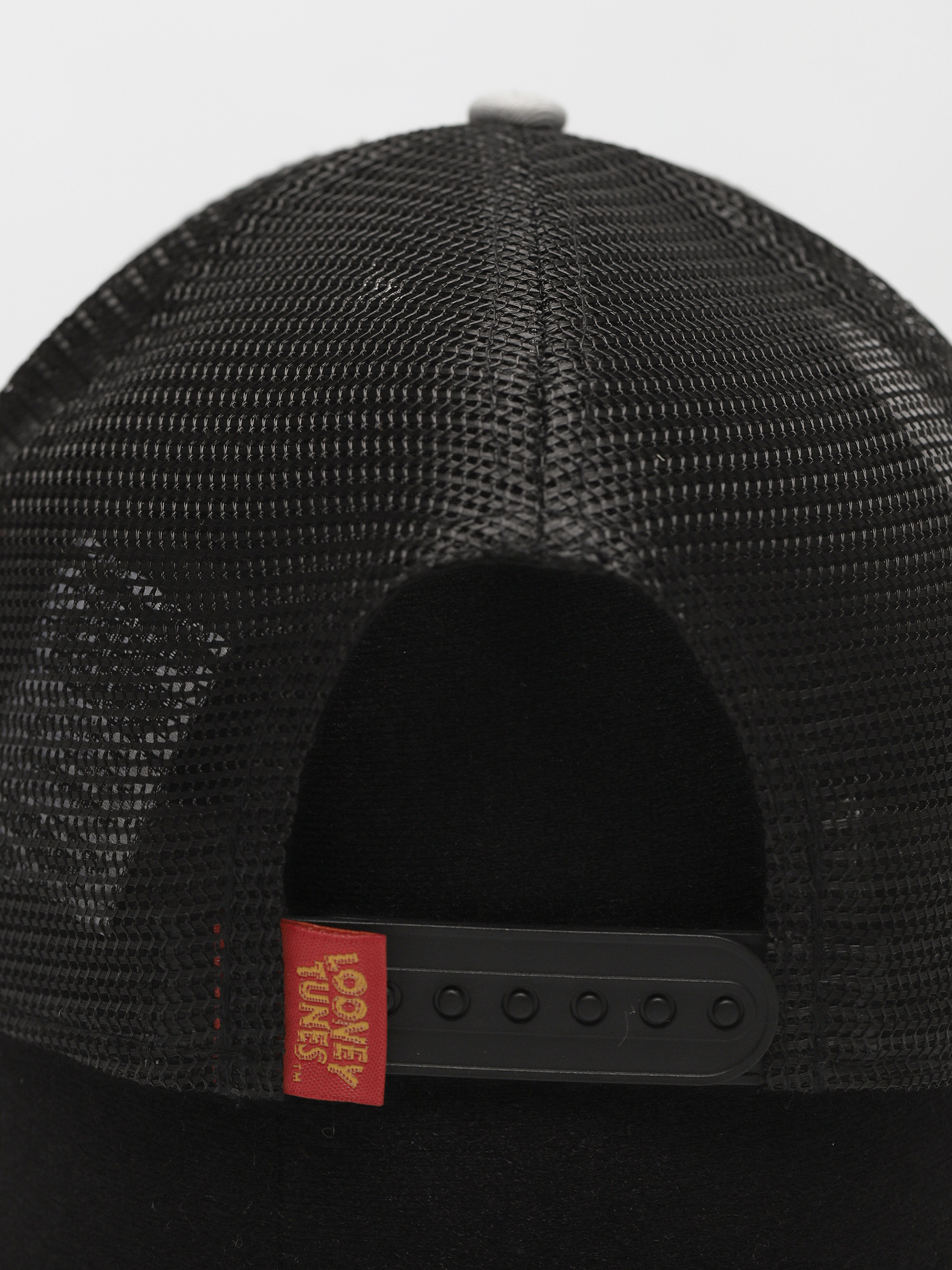 New Era Character Sports Trucker Cap (grey/white/black)