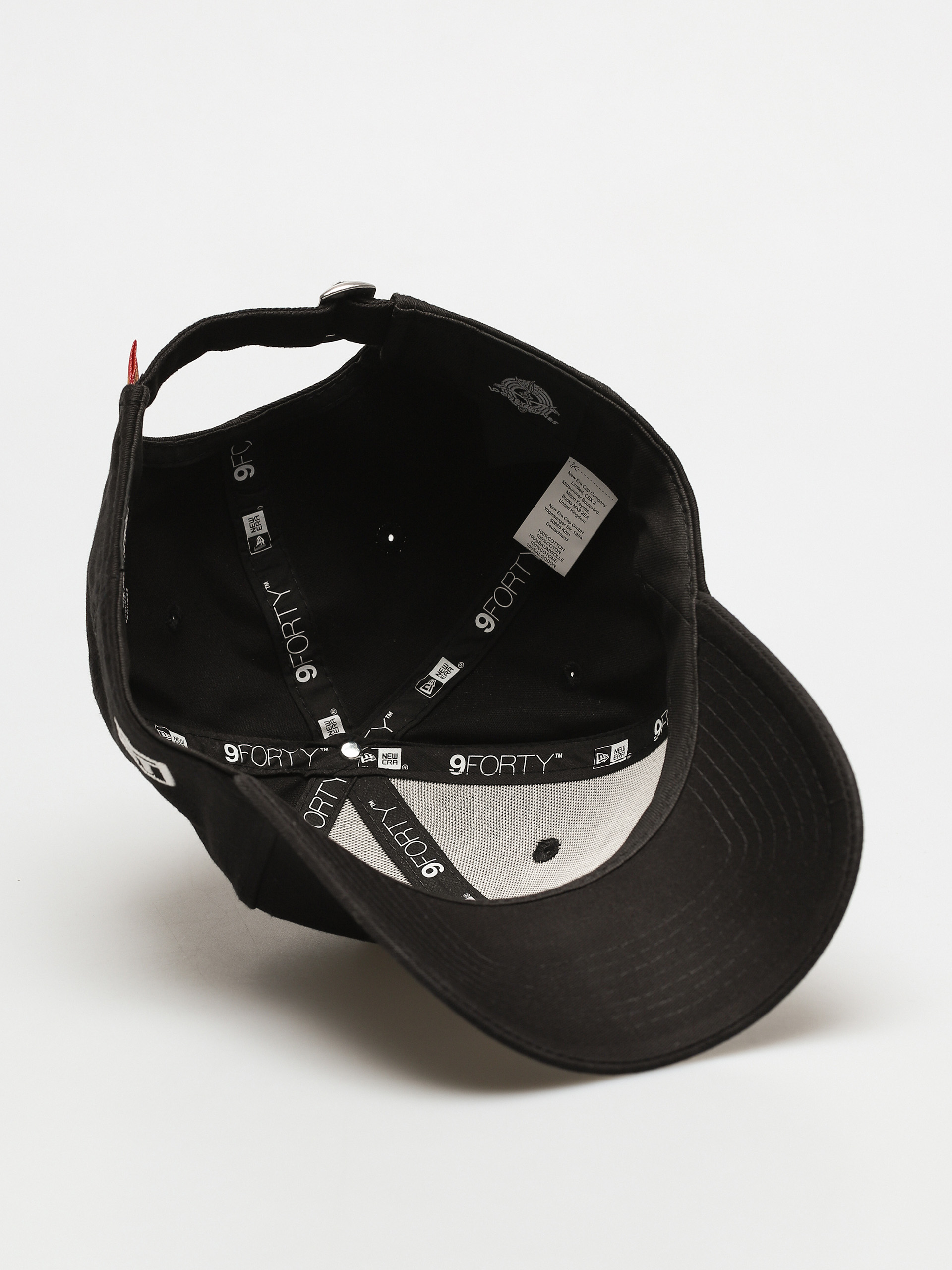 New Era Character Sports 9Forty Taz Cap (black)
