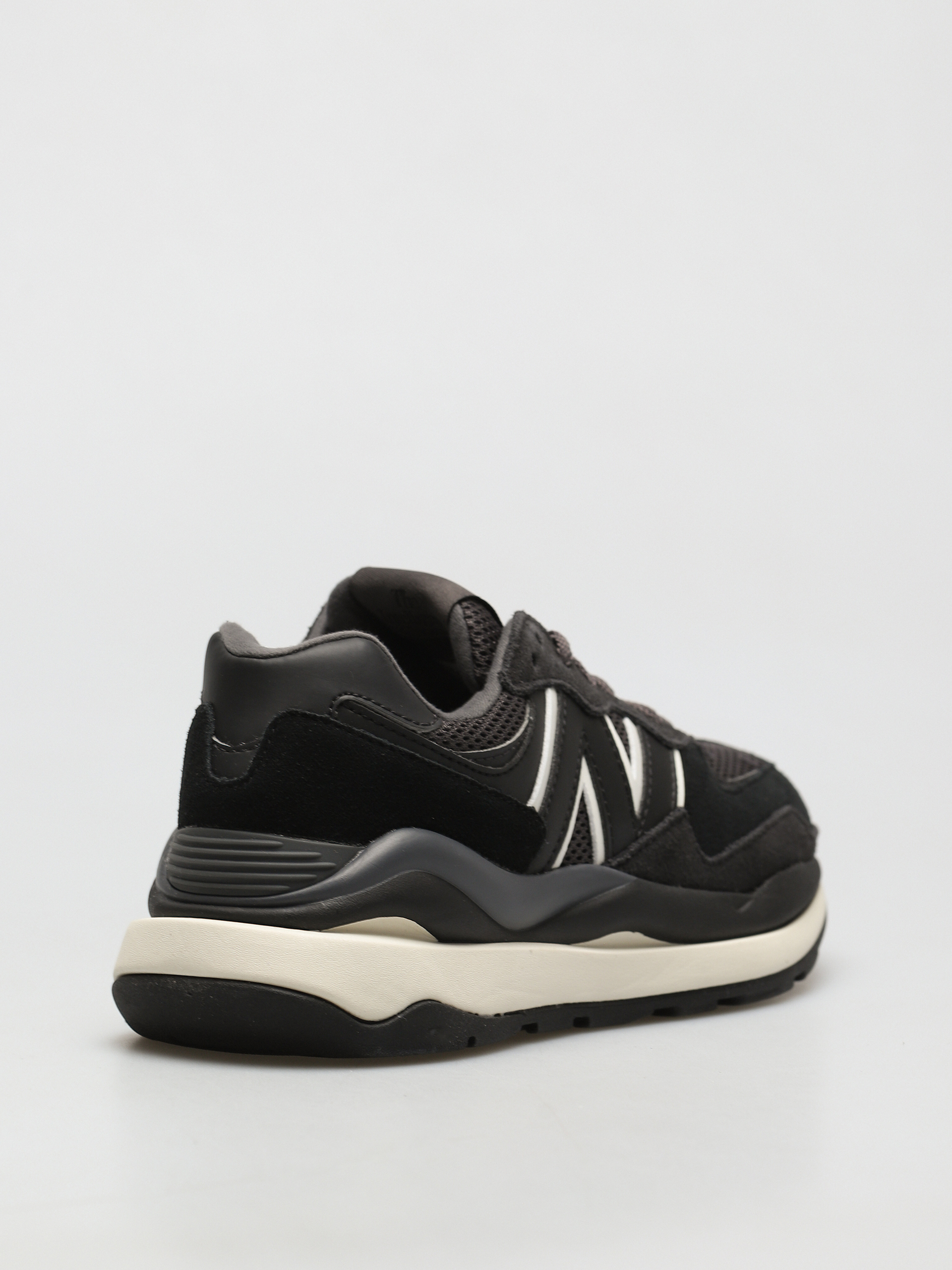 New Balance 5740 Shoes Wmn (black)
