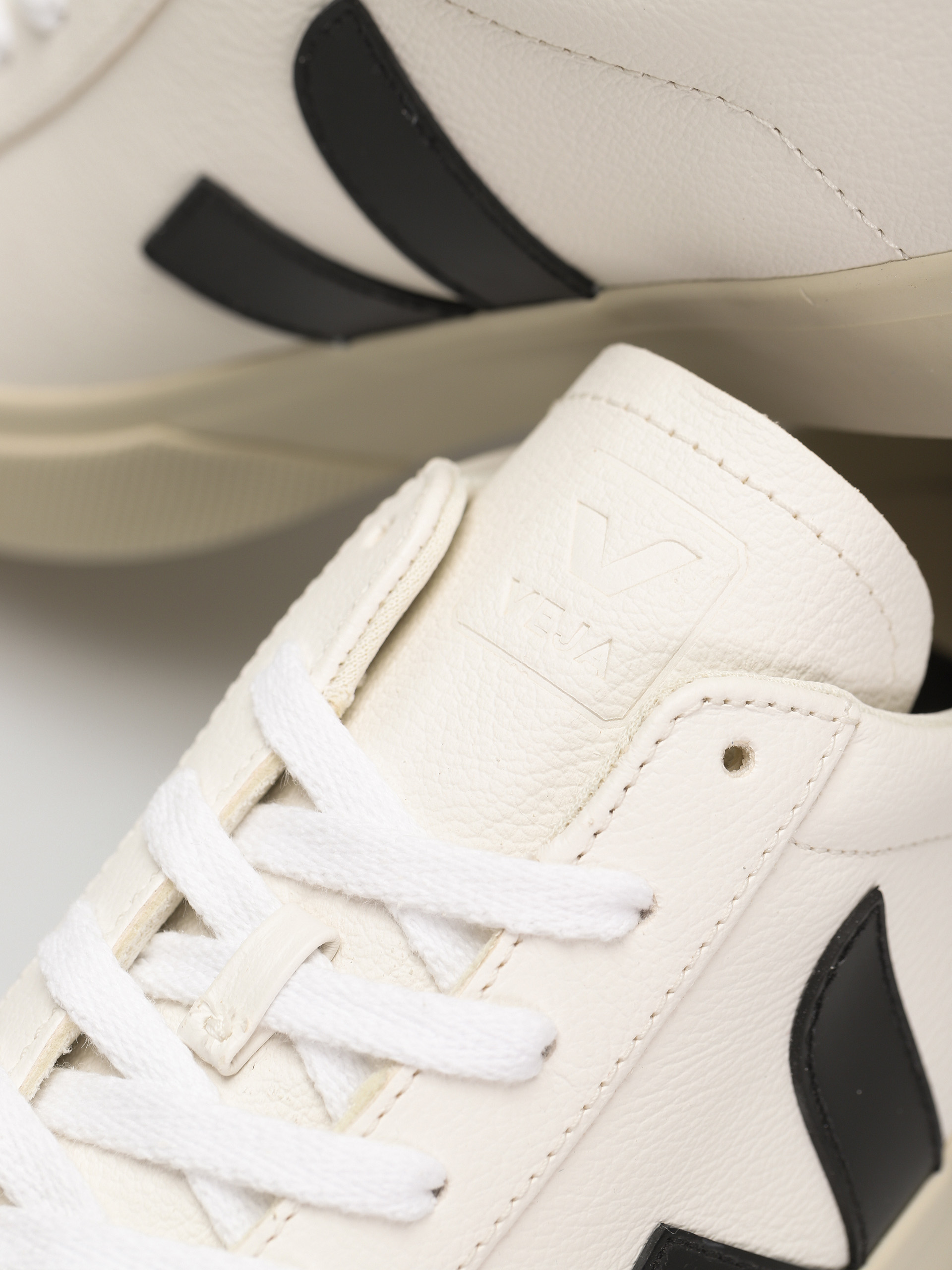 Veja Campo Shoes (extra white black)