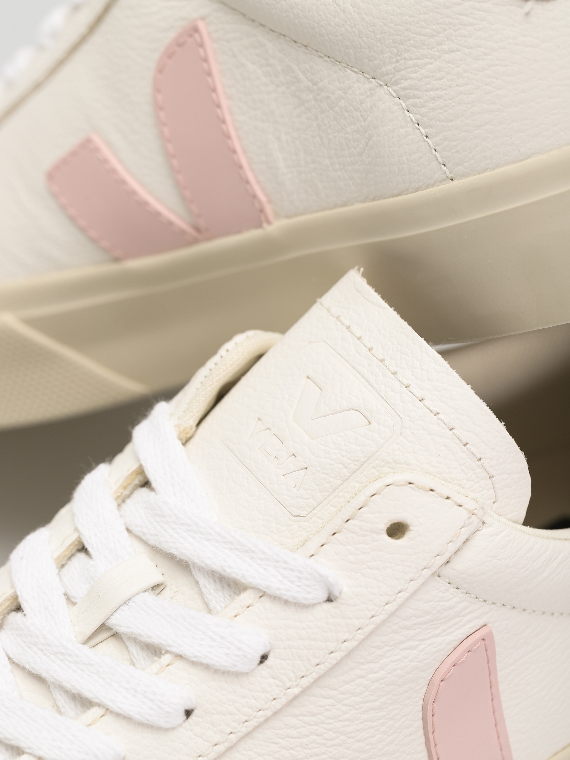 Veja Campo Shoes Wmn (extra white petale)