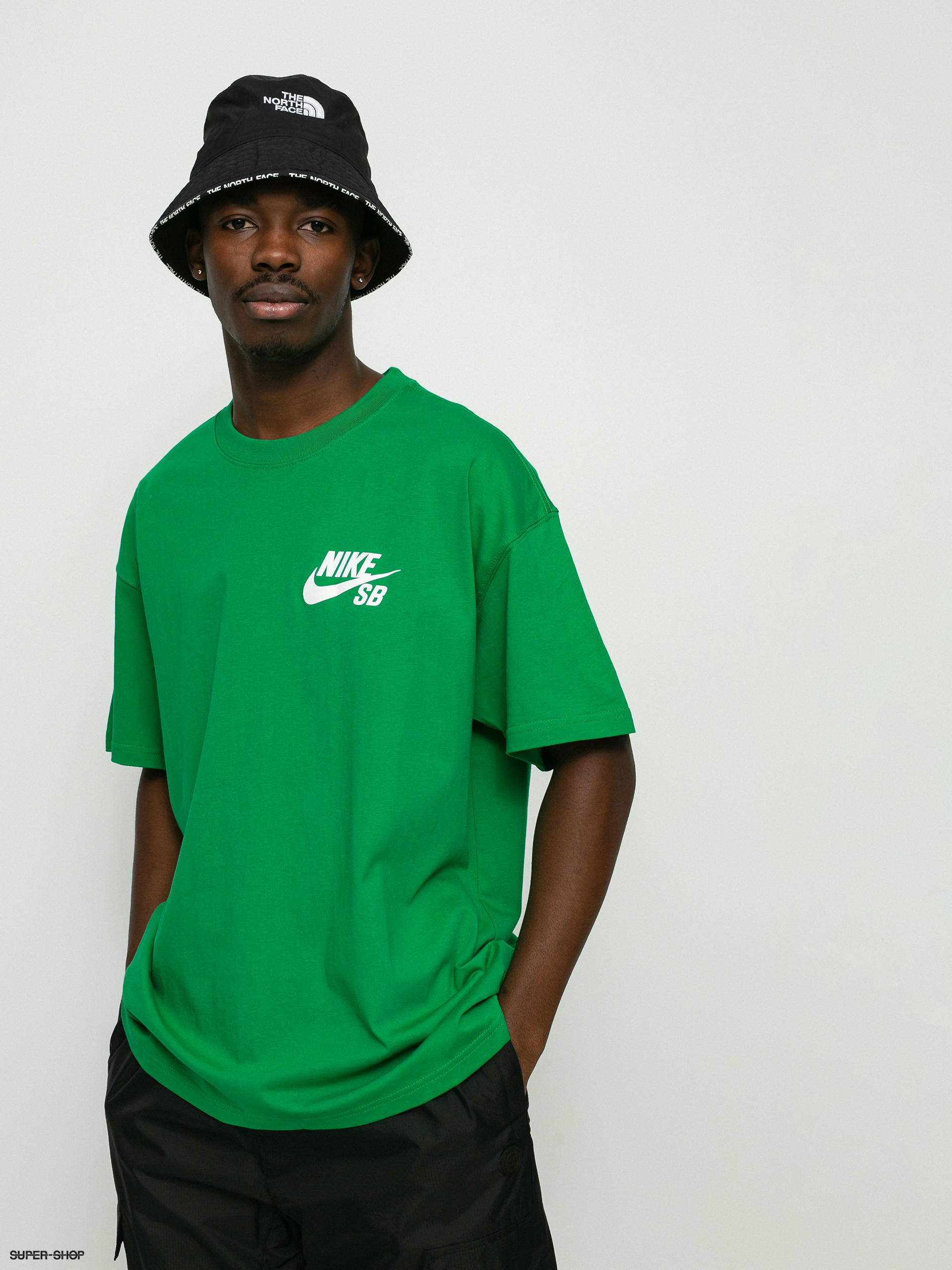 Green t clearance shirt nike