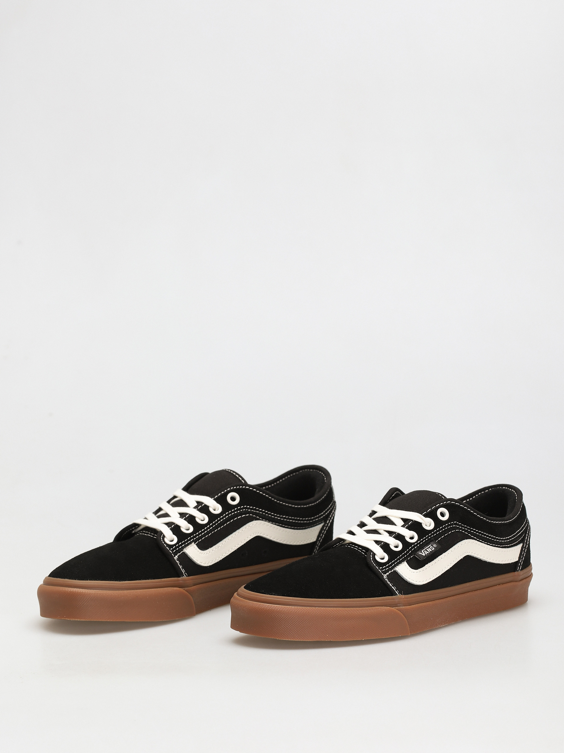 chukka low black
