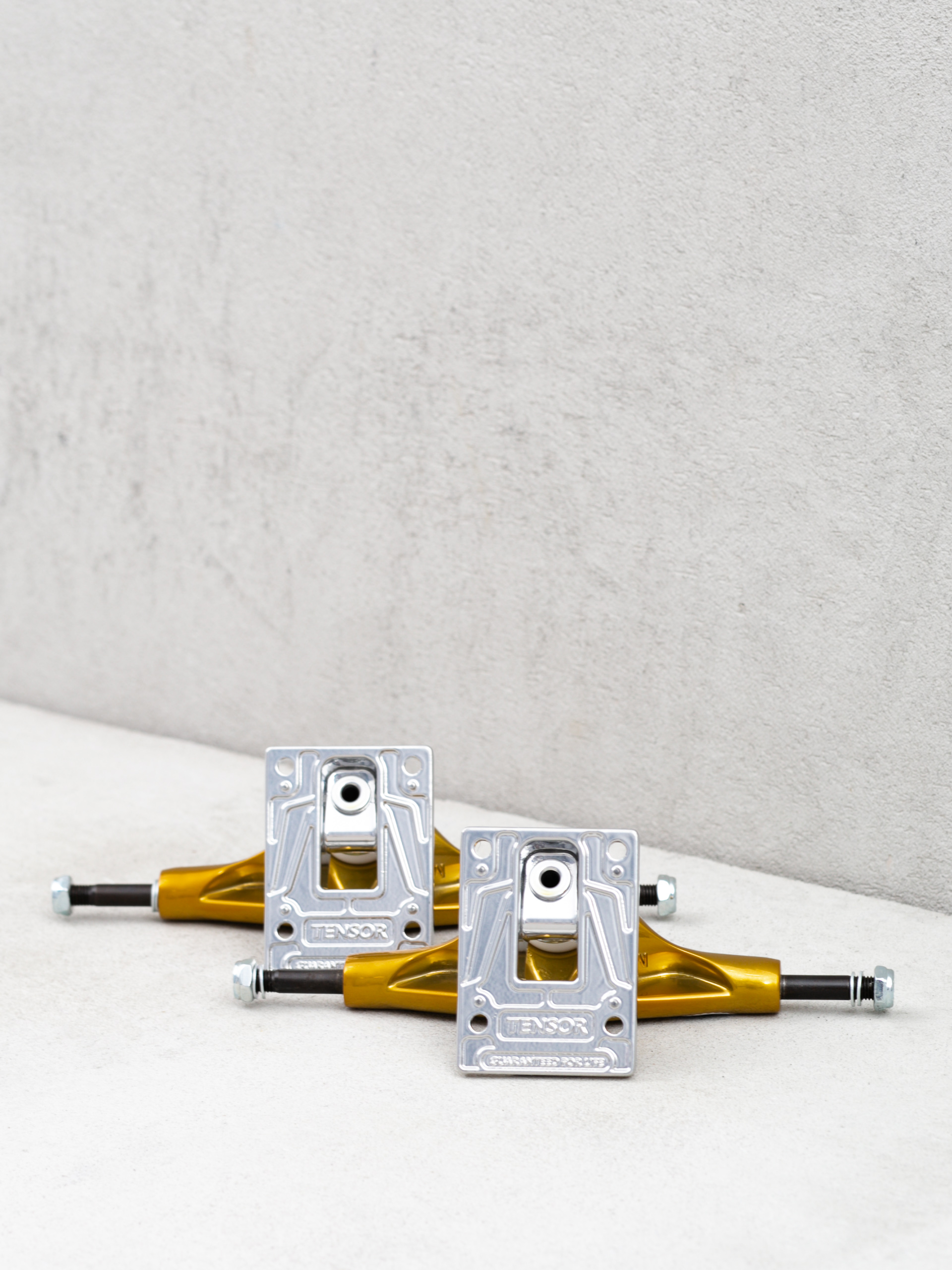 Tensor Mag Light Glossy Trucks (gold/silver)