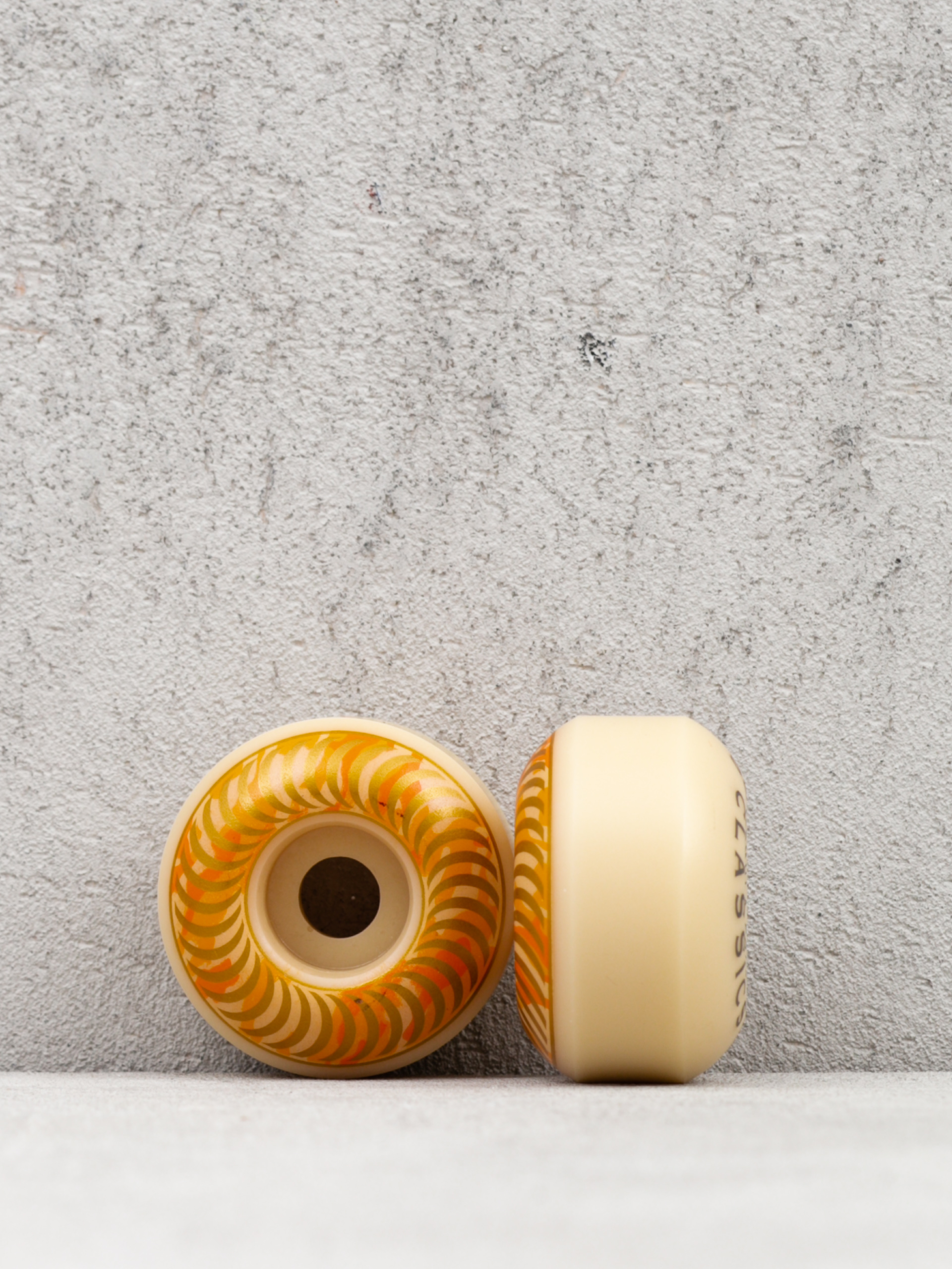 Spitfire F4 99D Camo Classic Wheels (white/orange)