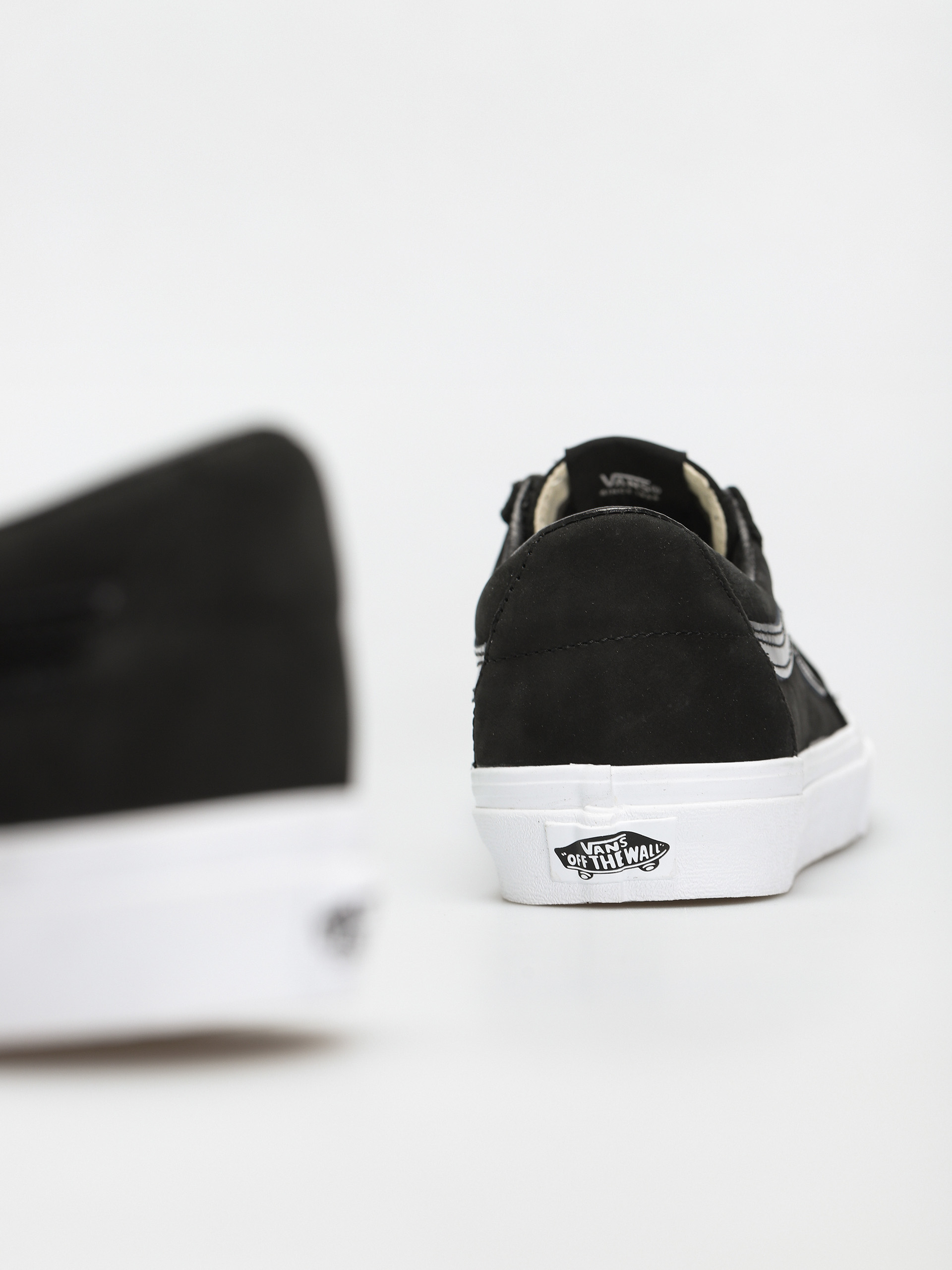 Vans Sk8 Low Shoes (matte shine/black/true white)