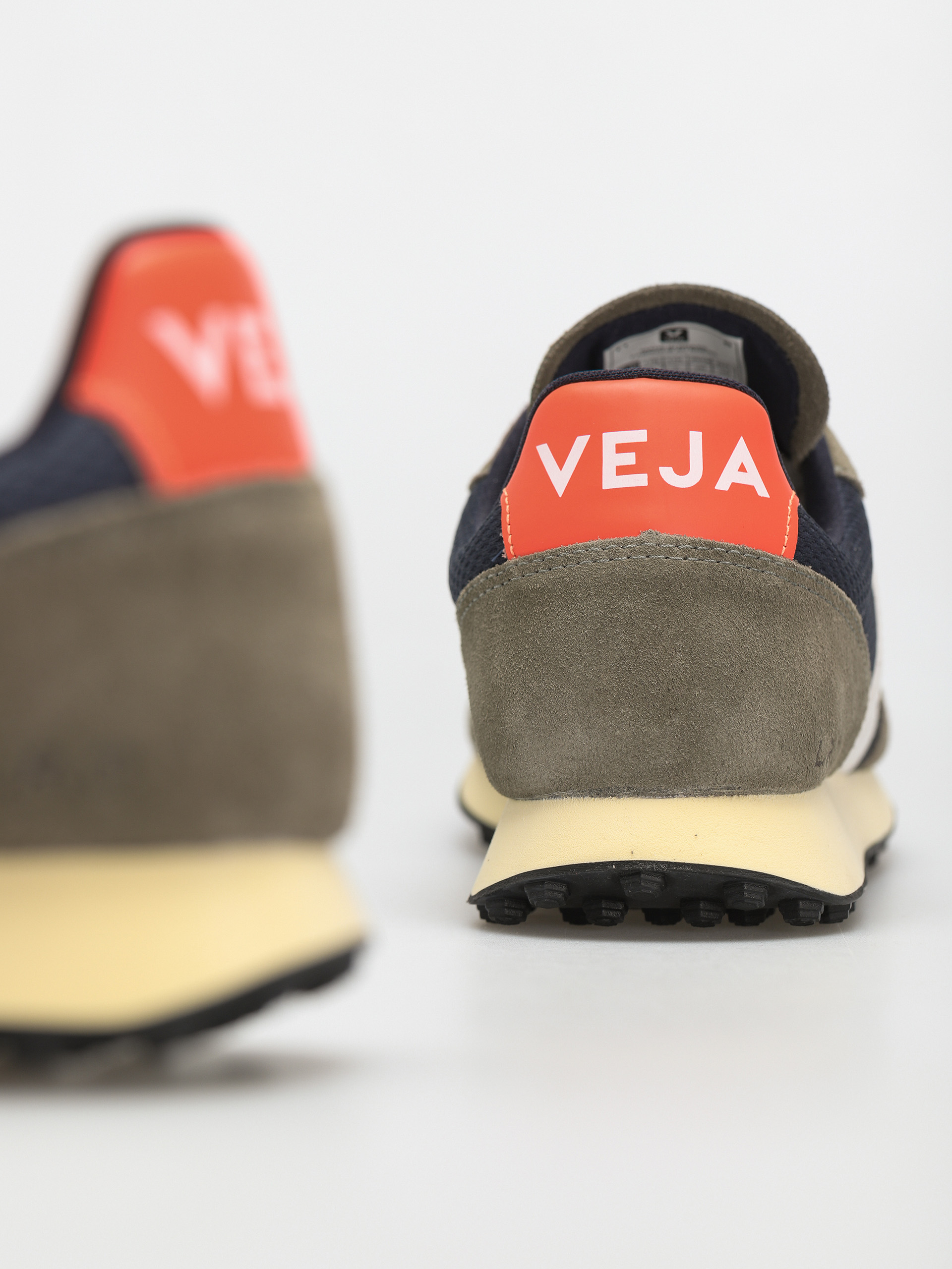 Veja Rio Branco Shoes (nautico white orange fluo)