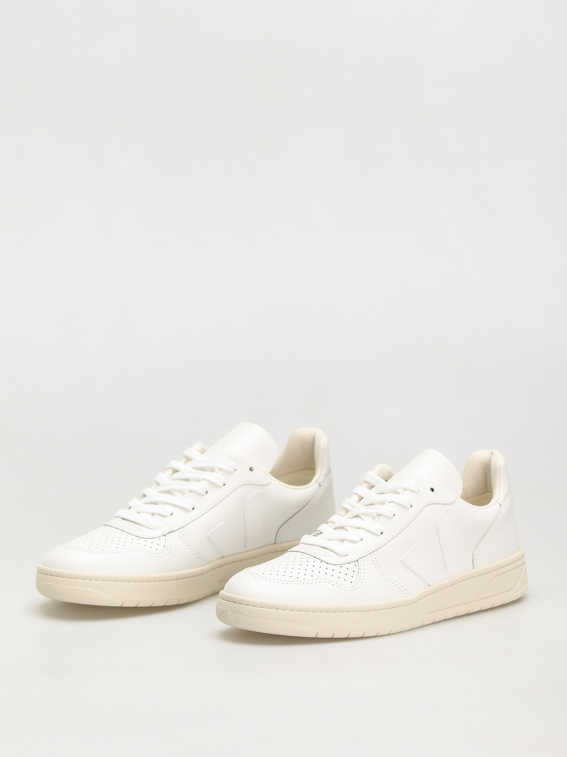 Veja V-10 Shoes (leather extra white)