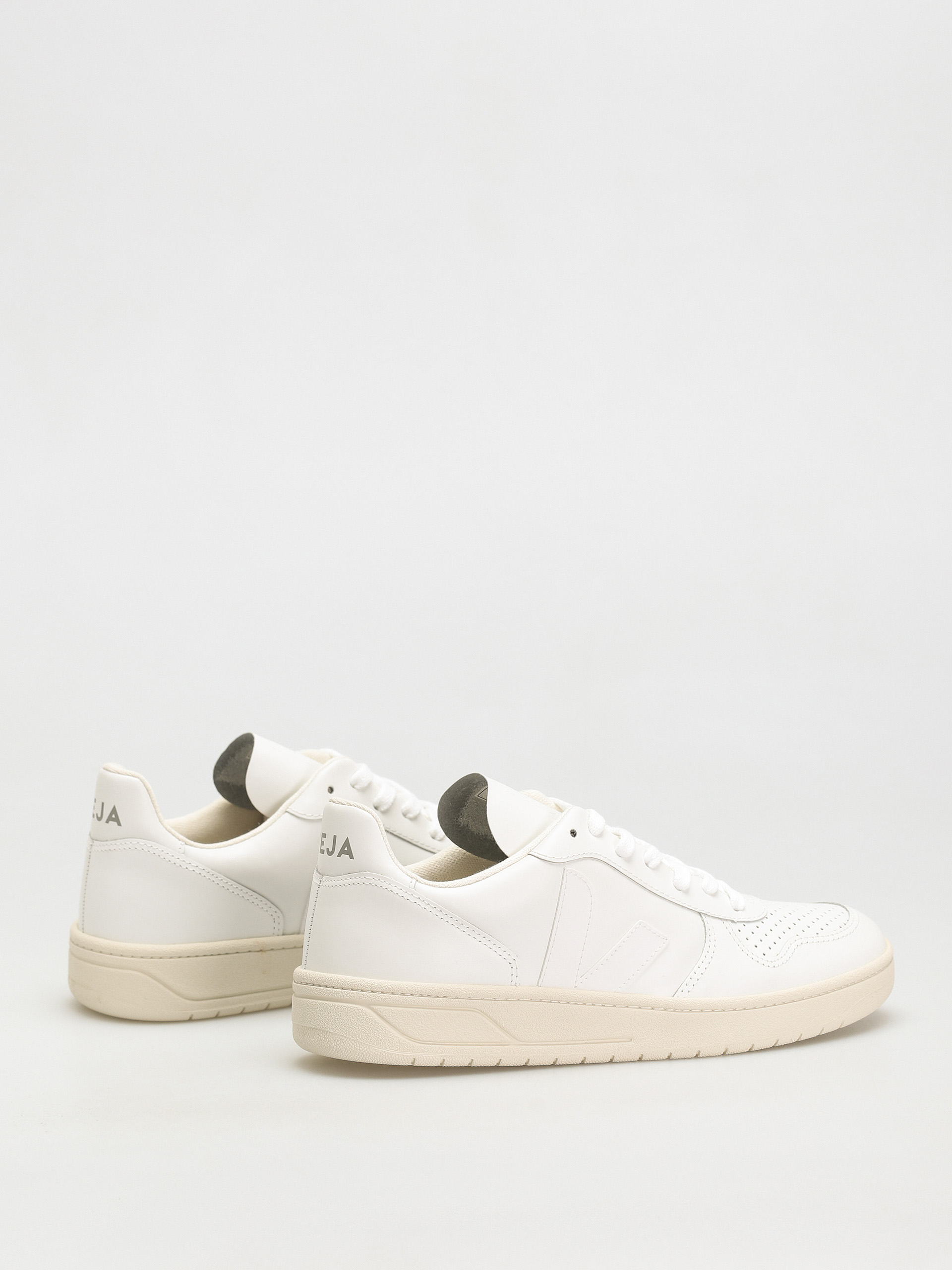 Veja V-10 Shoes (leather extra white)