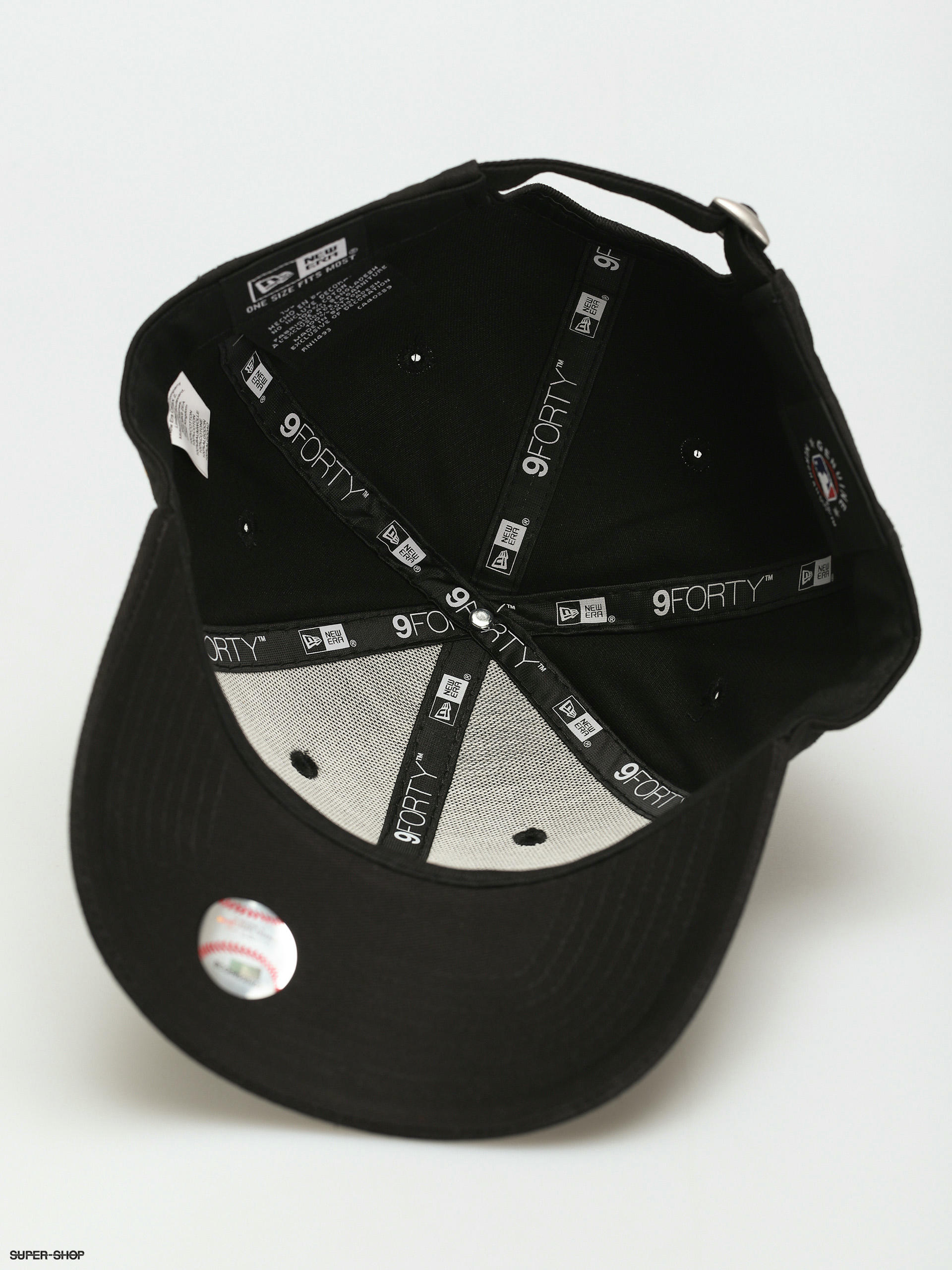 League Essential New York Yankees 9FORTY Cap D01_288