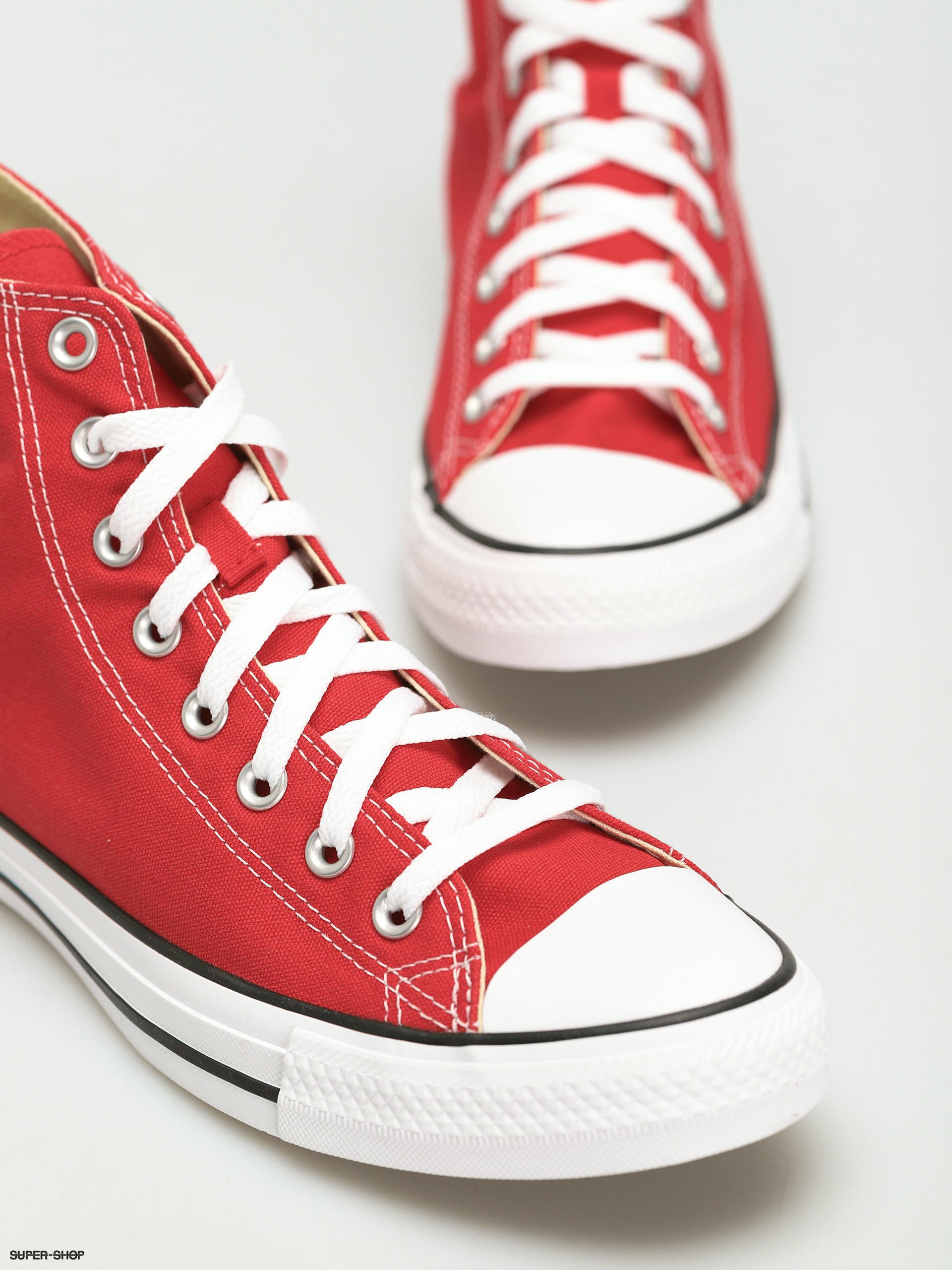 converse sneakers red