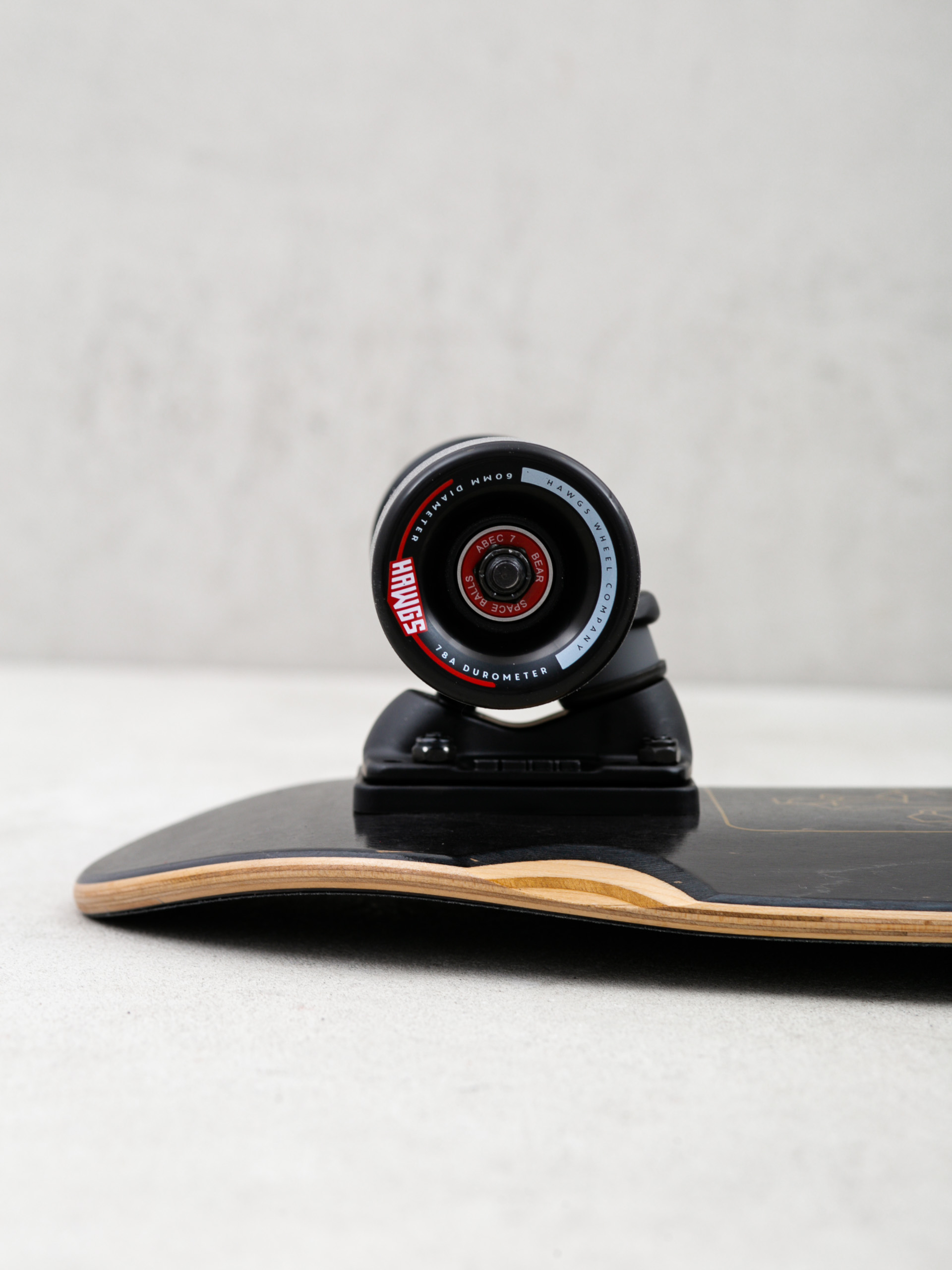 Landyachtz Dinghy Blunt Cruiser (black pinecone)