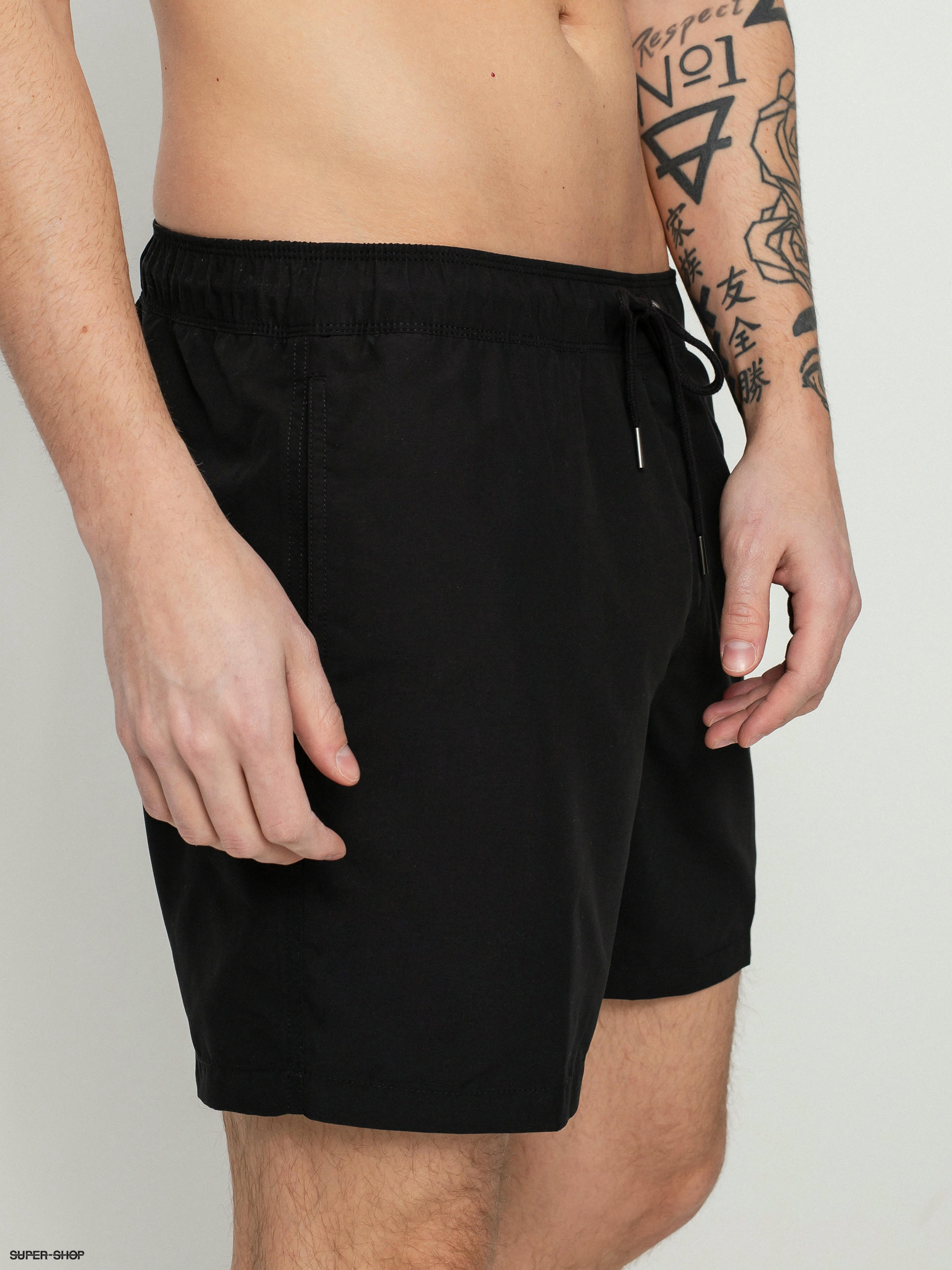 black billabong shorts