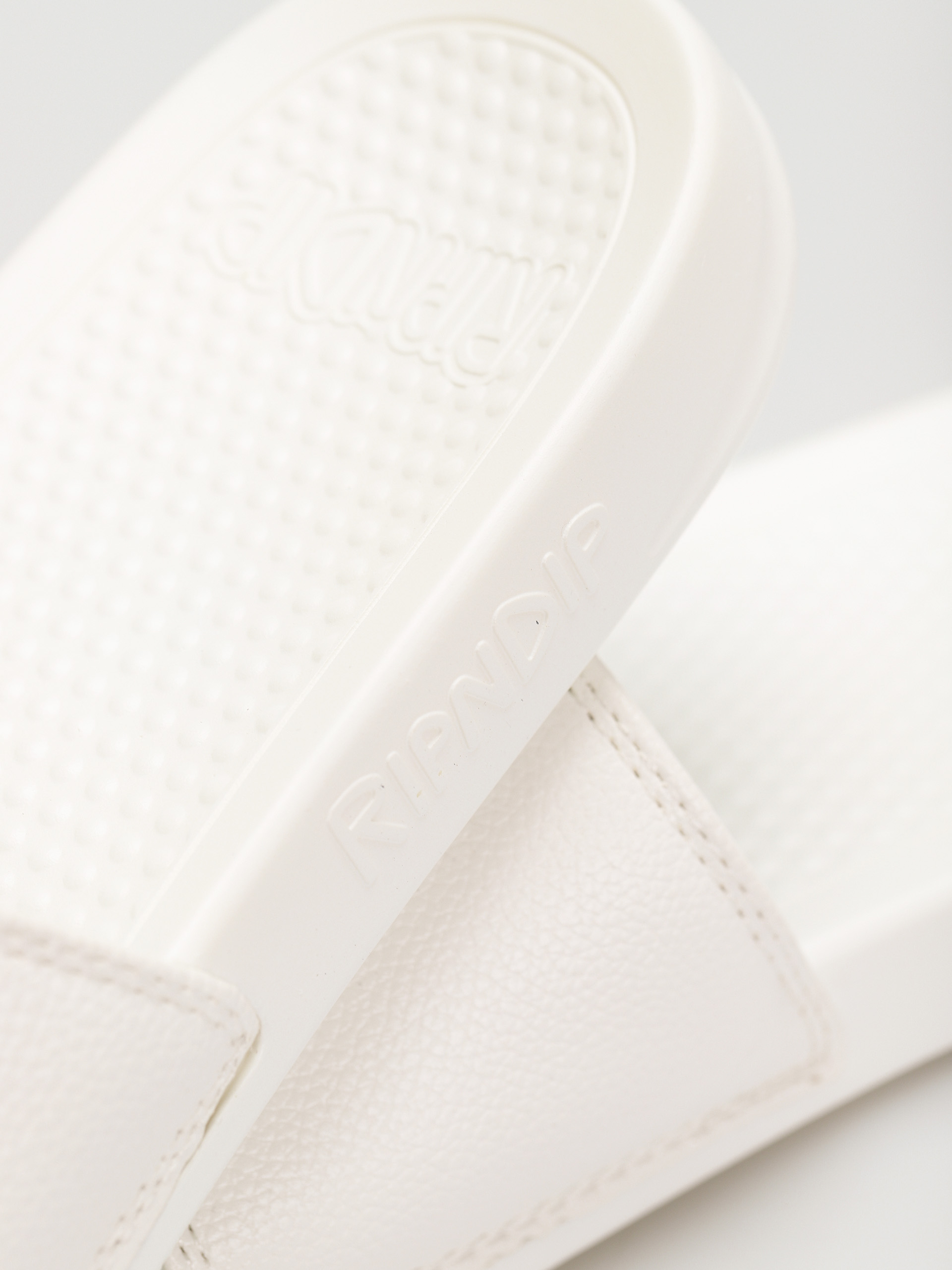 RipNDip Lord Nermal Face Pantoletten s (white)