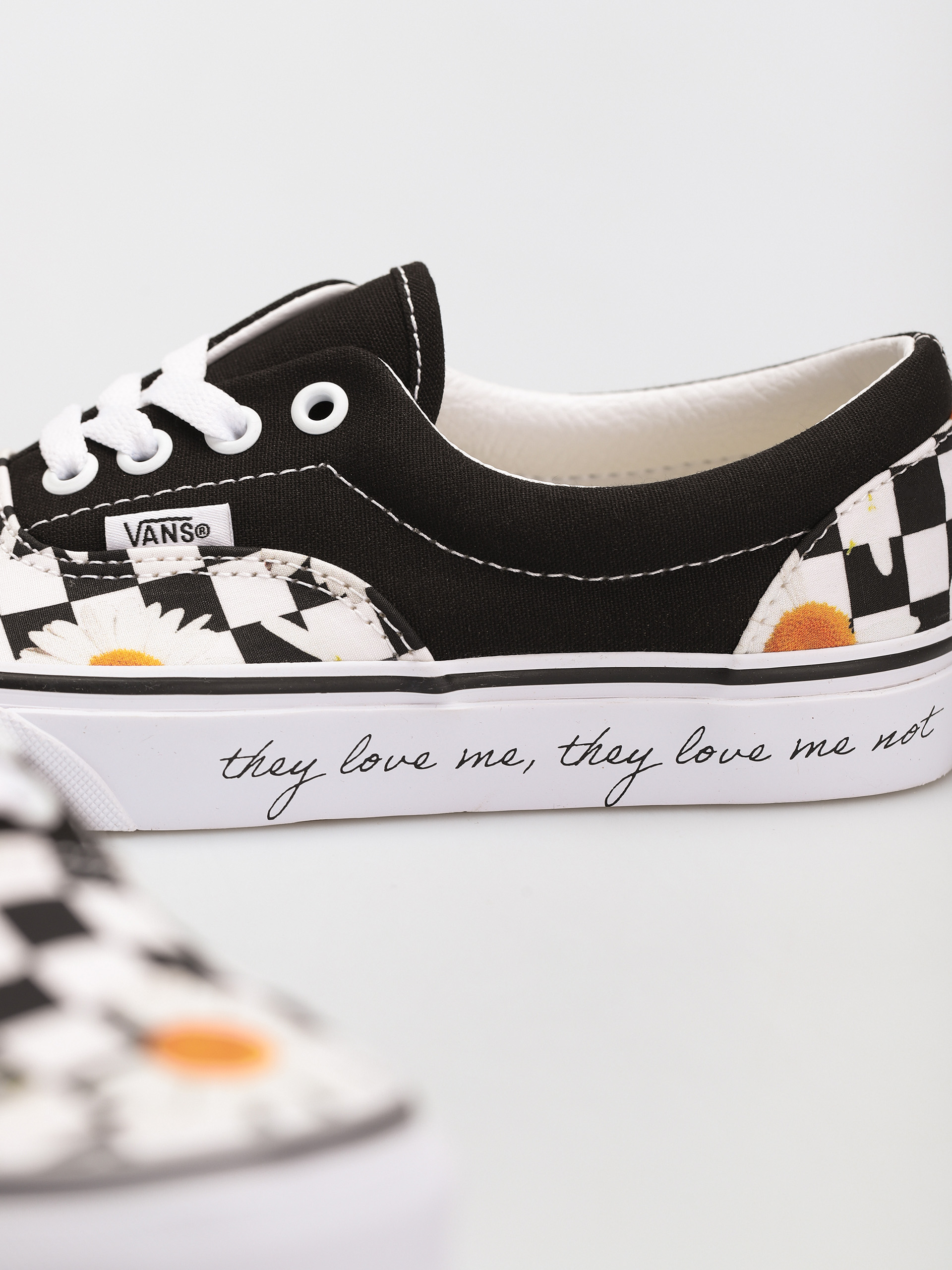 Vans Era Shoes (love me/ love me not/daisy/true white)