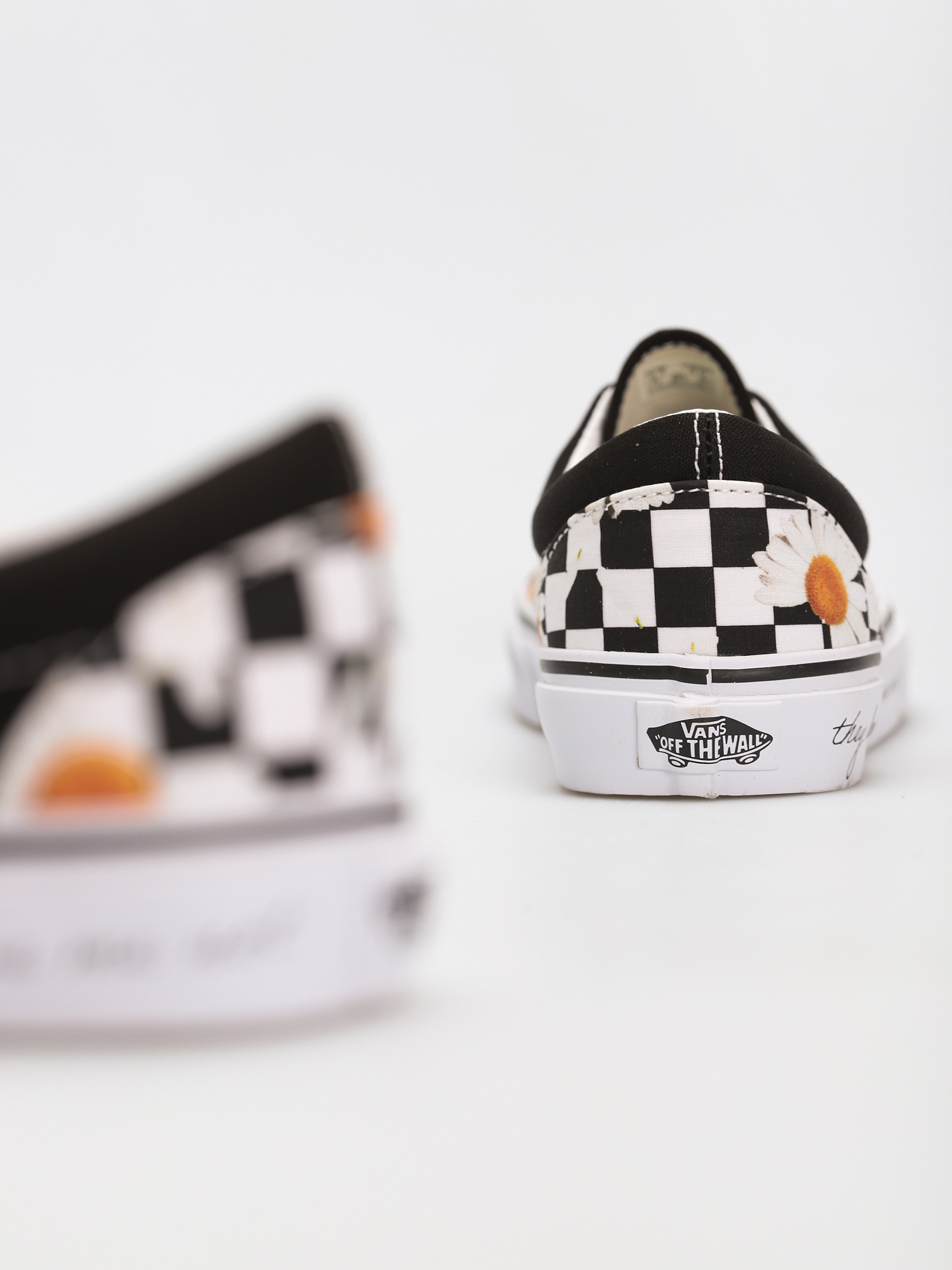 Vans Era Shoes (love me/ love me not/daisy/true white)