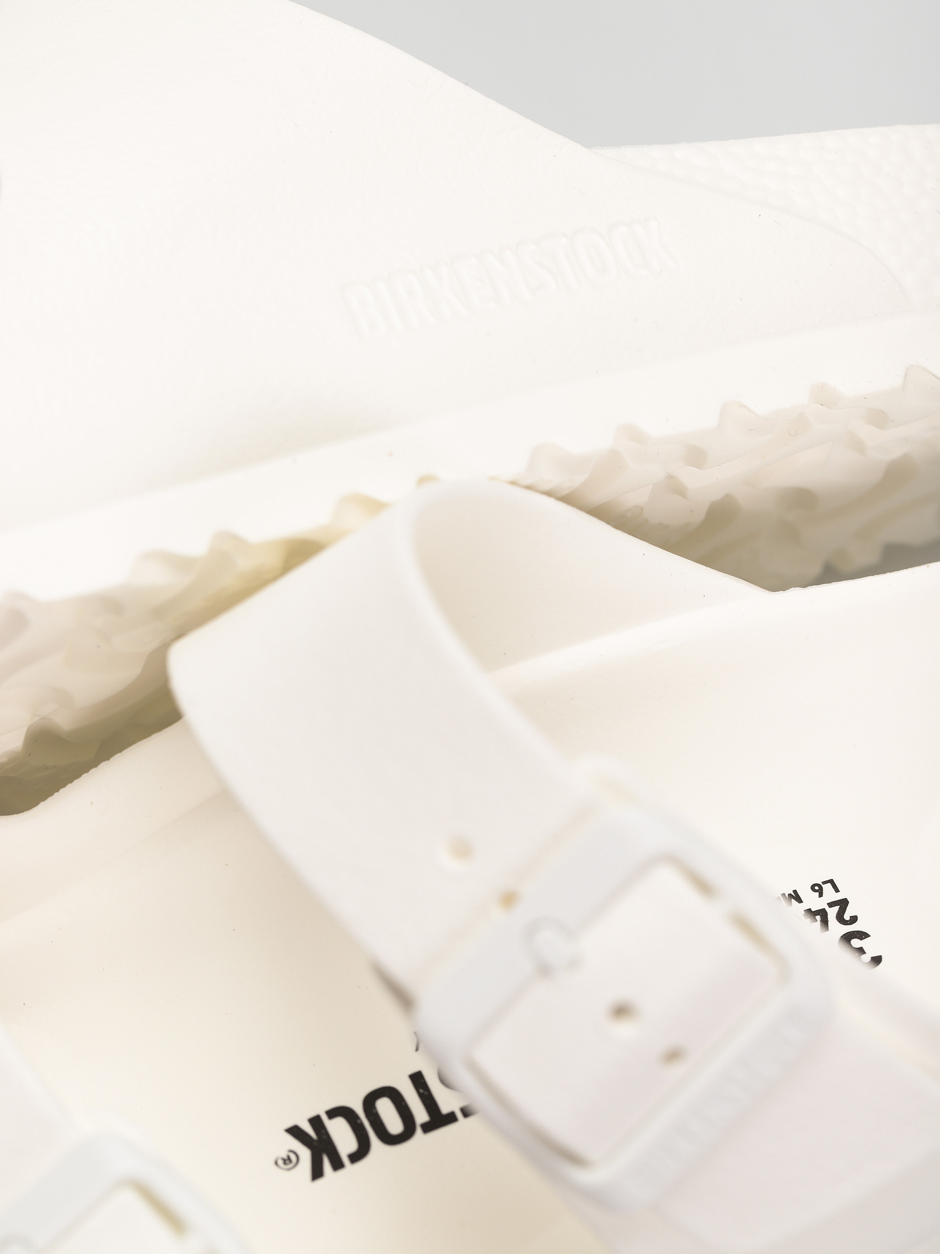 Birkenstock Arizona Eva Narrow Flip-flops Wmn (white)