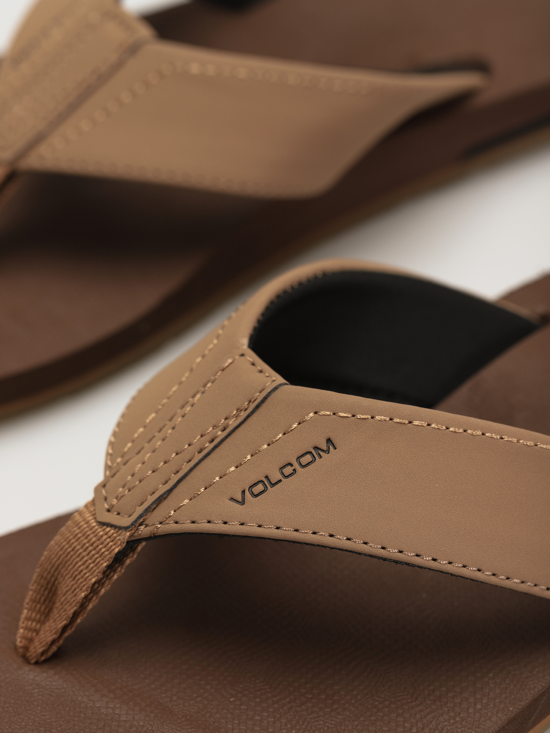 Volcom Victor Flip Flops (brown khaki)