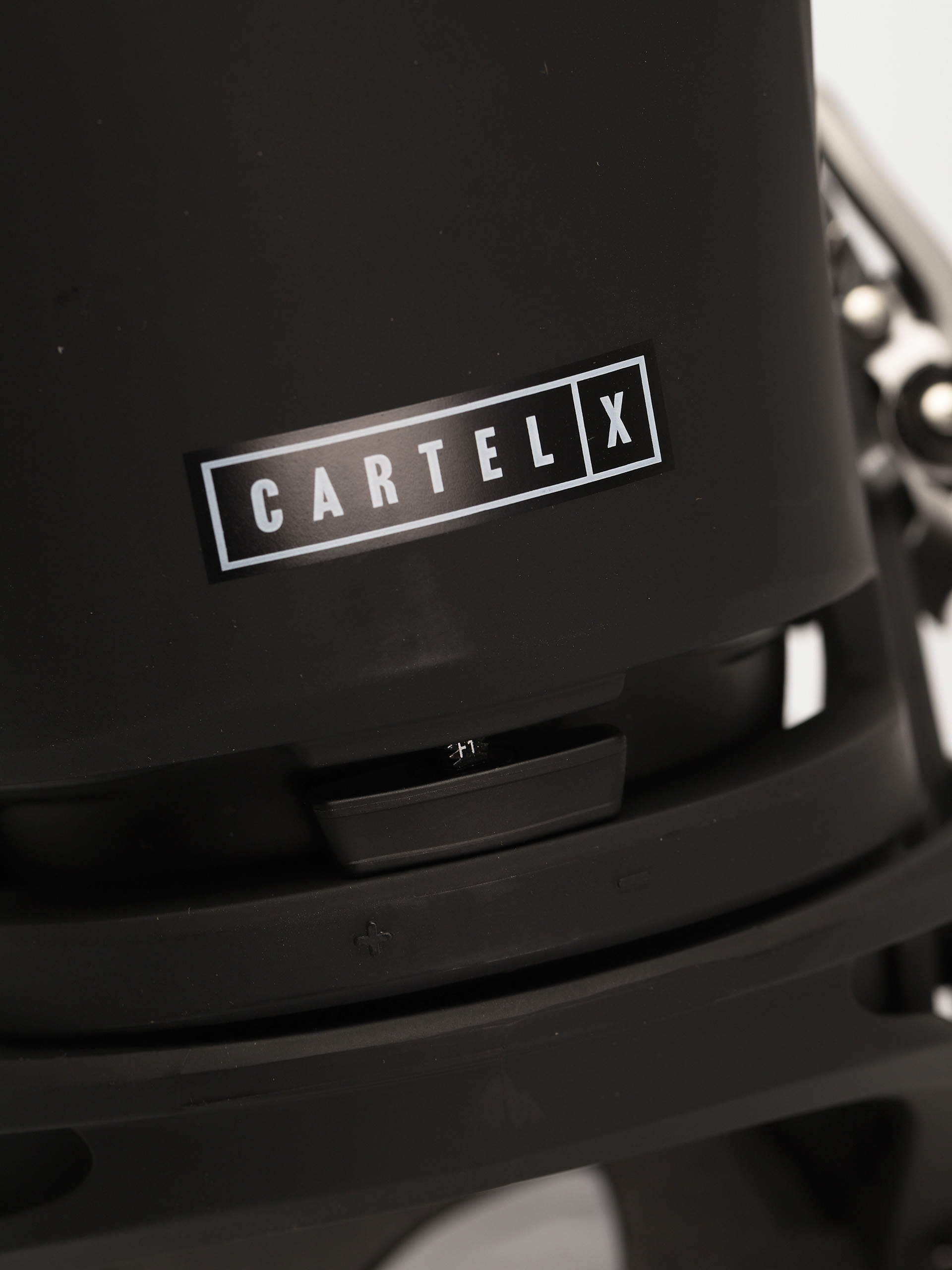 Herren Burton Cartel X Est Snowboardbindung (black)