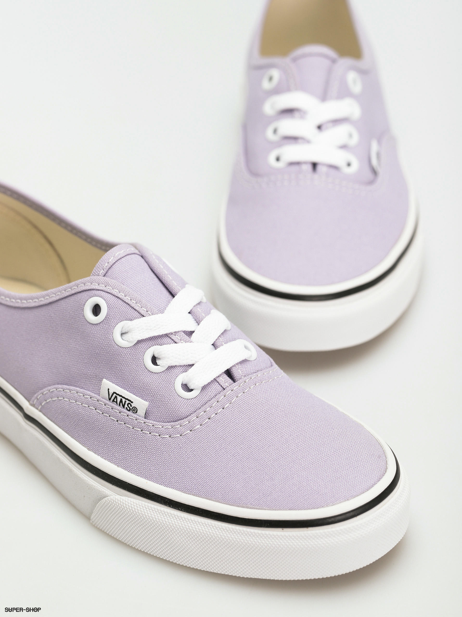 Vans Authentic Shoes (languid lavender/true white)