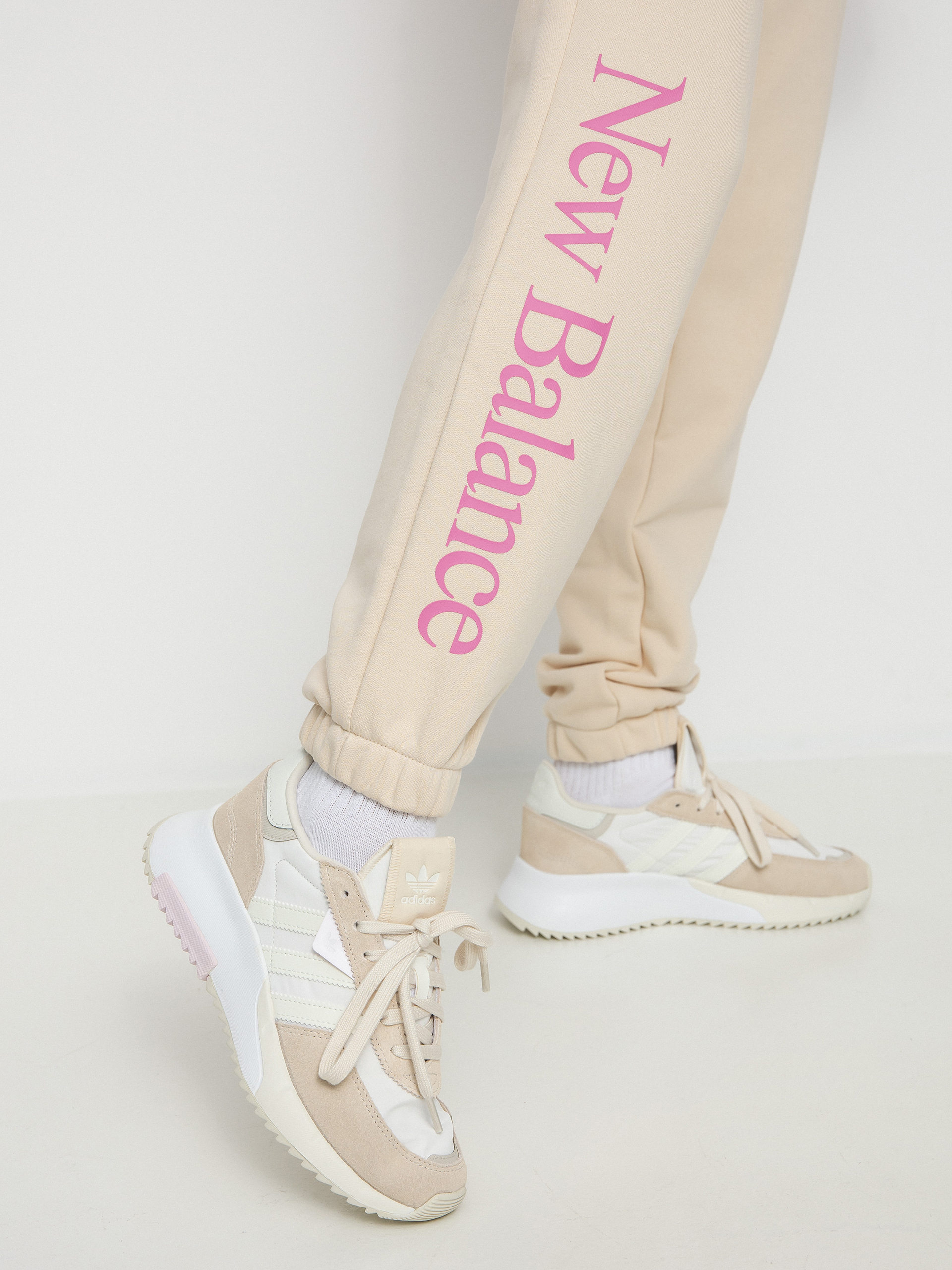 New Balance Essentials Celebrate Hose Wmn (beige)