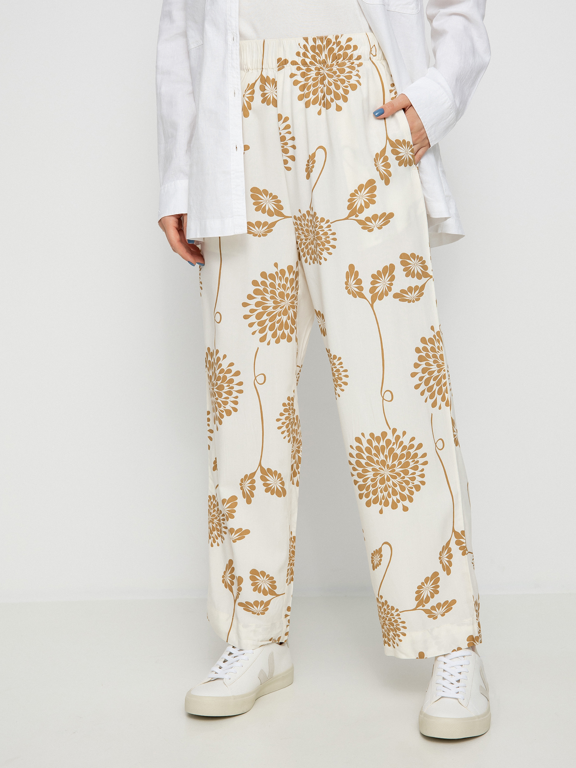 Brixton Garden Floral Crop Pants Wmn (dove)