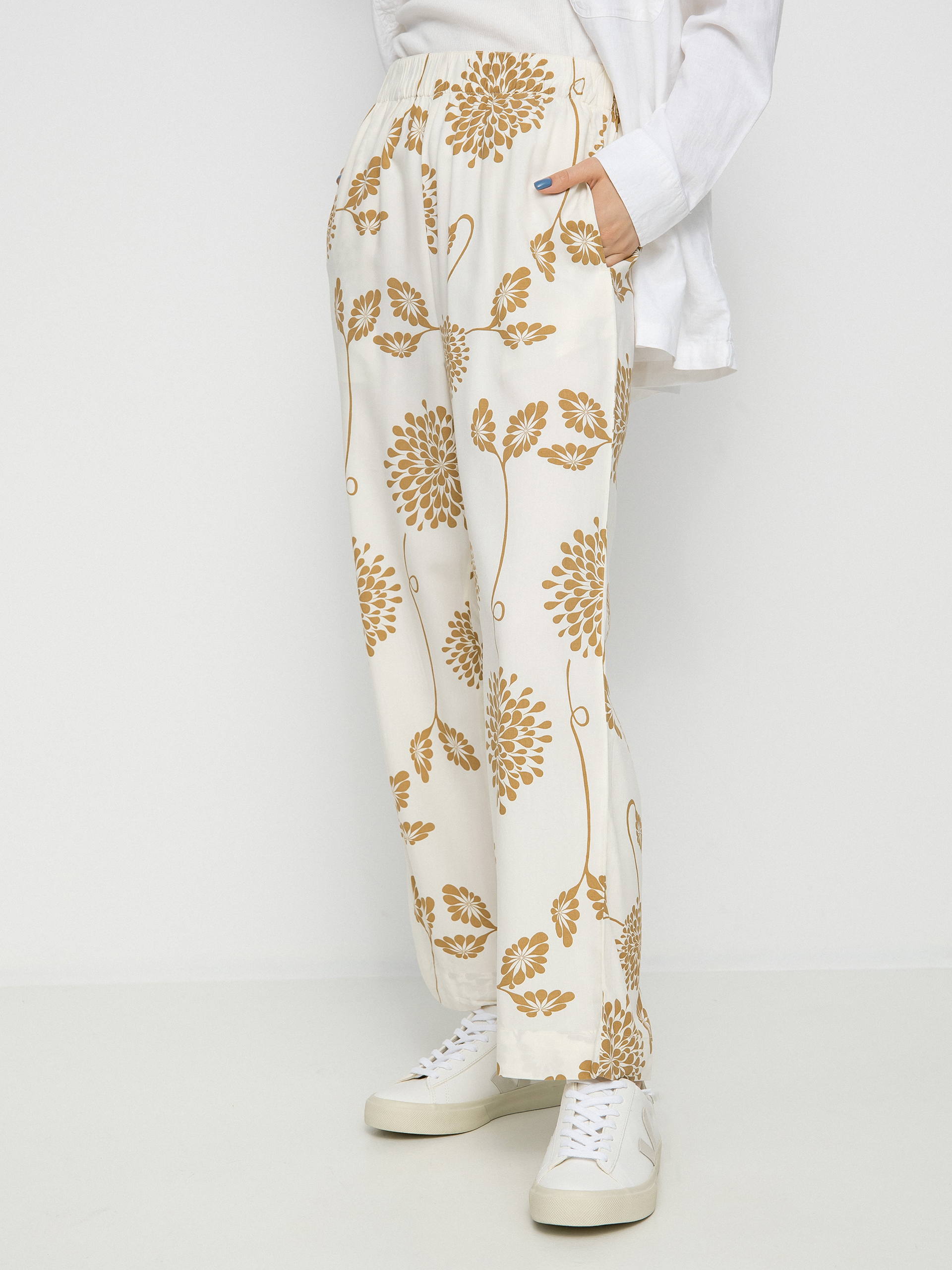 Brixton Garden Floral Crop Pants Wmn (dove)