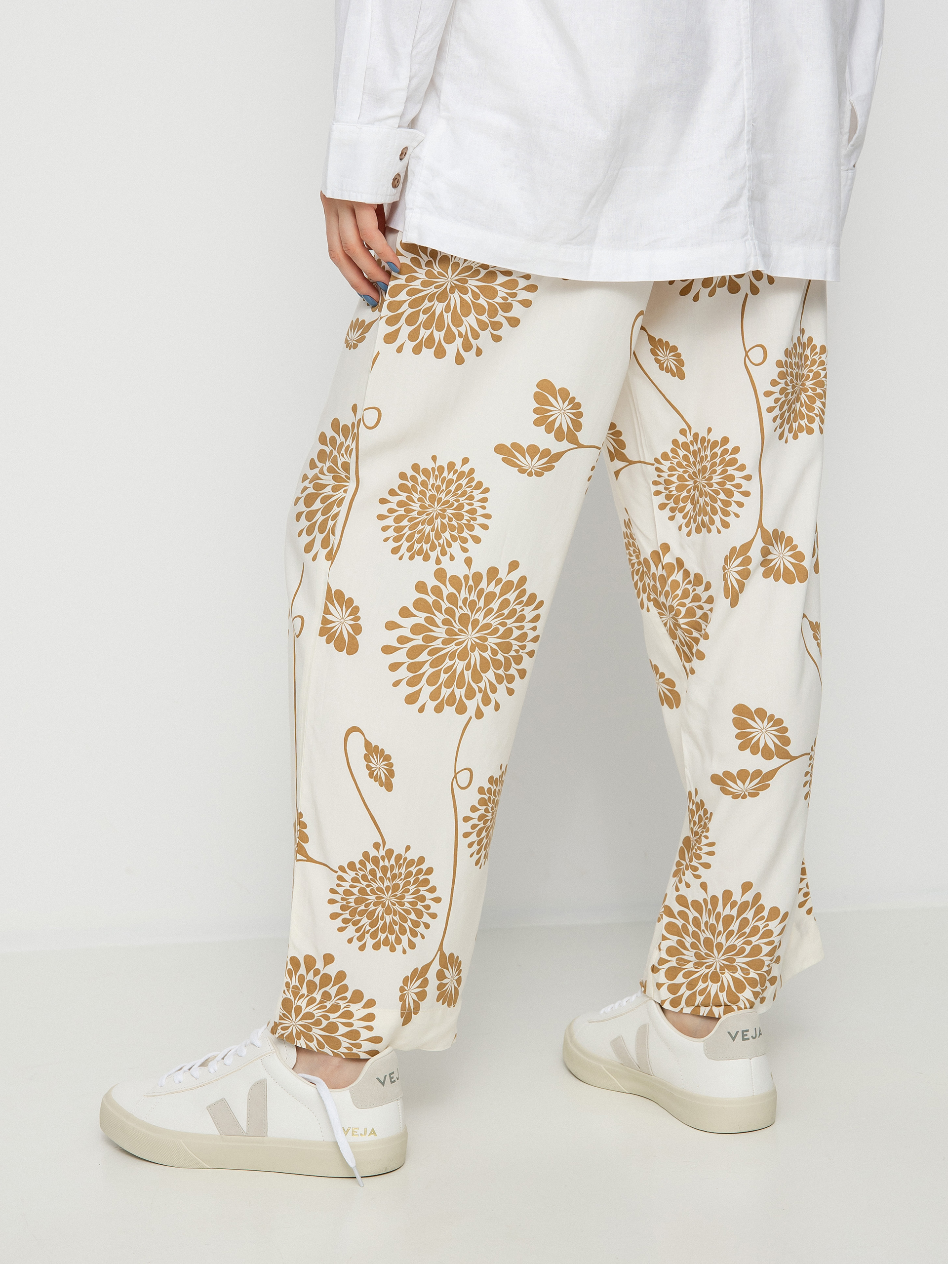 Brixton Garden Floral Crop Pants Wmn (dove)
