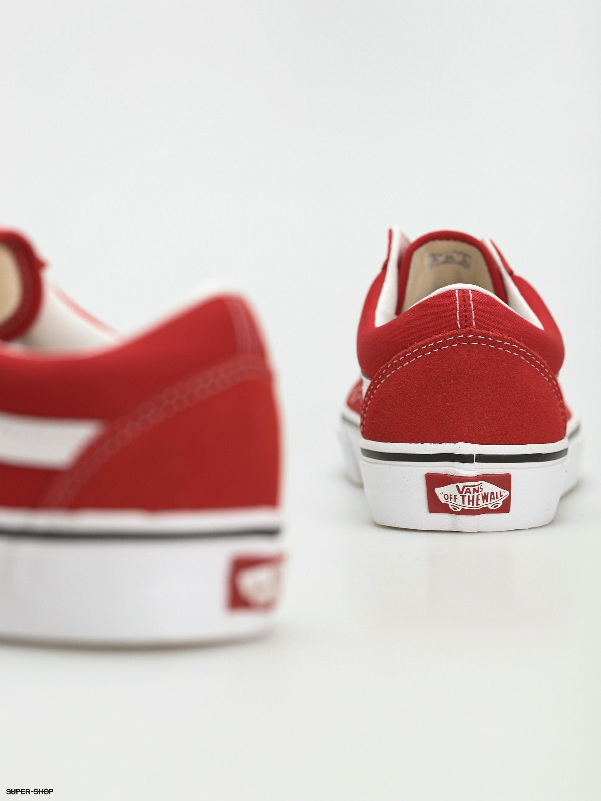 Vans red hot sale colour shoes