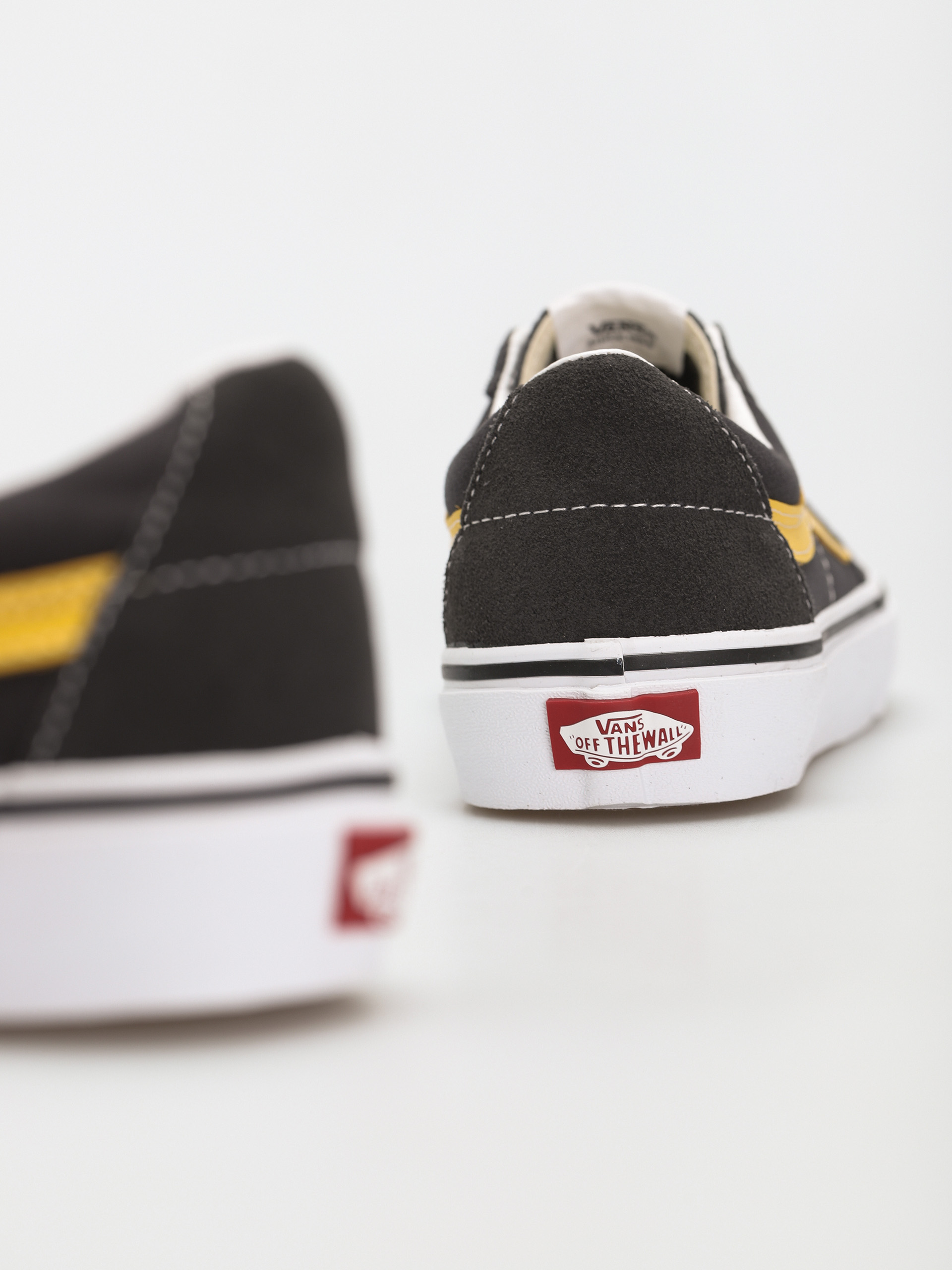 Vans Sk8 Low Shoes (utility pop/raven/freesia)