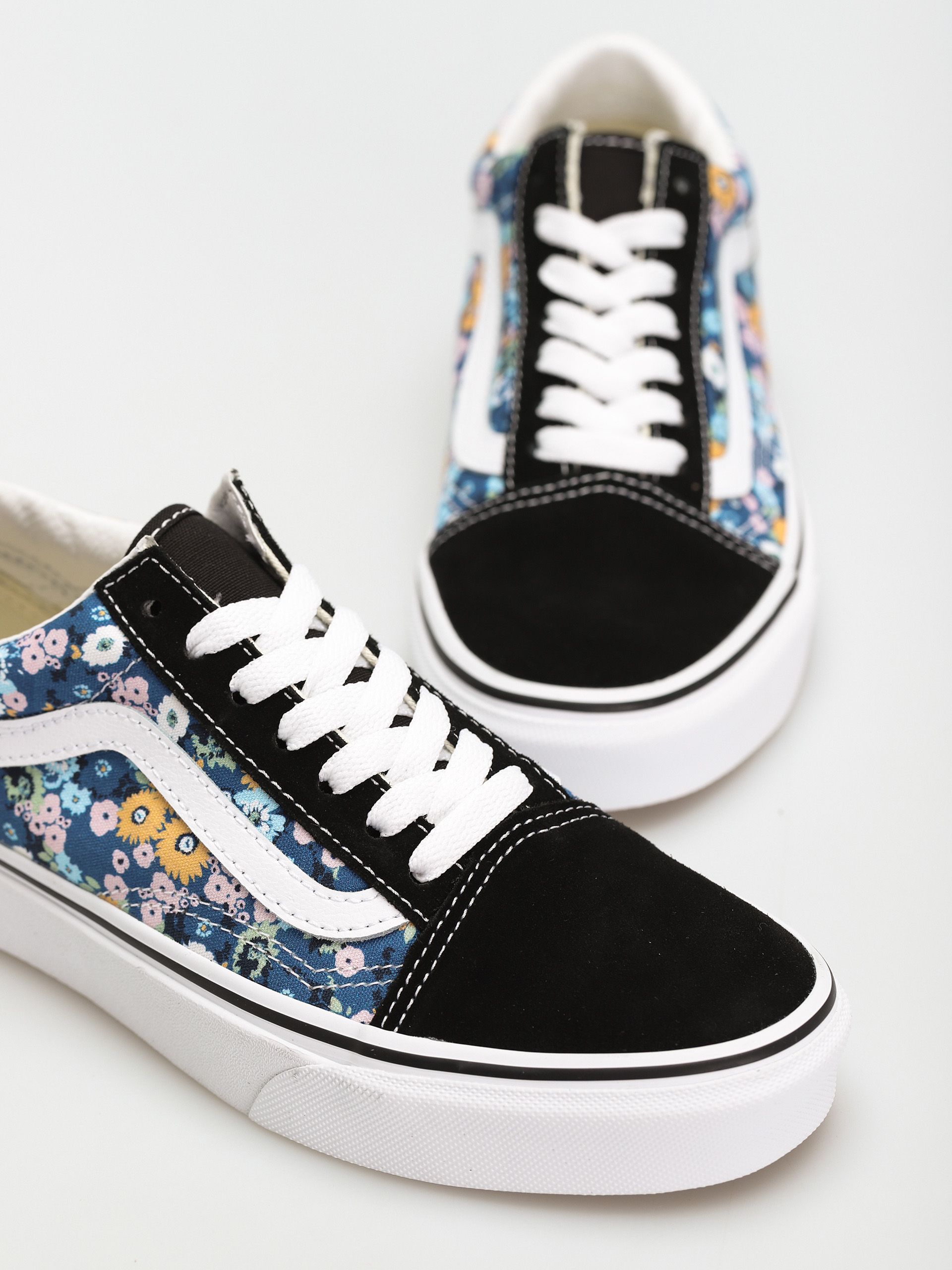 Vans Old Skool Shoes (floral/black/multi)