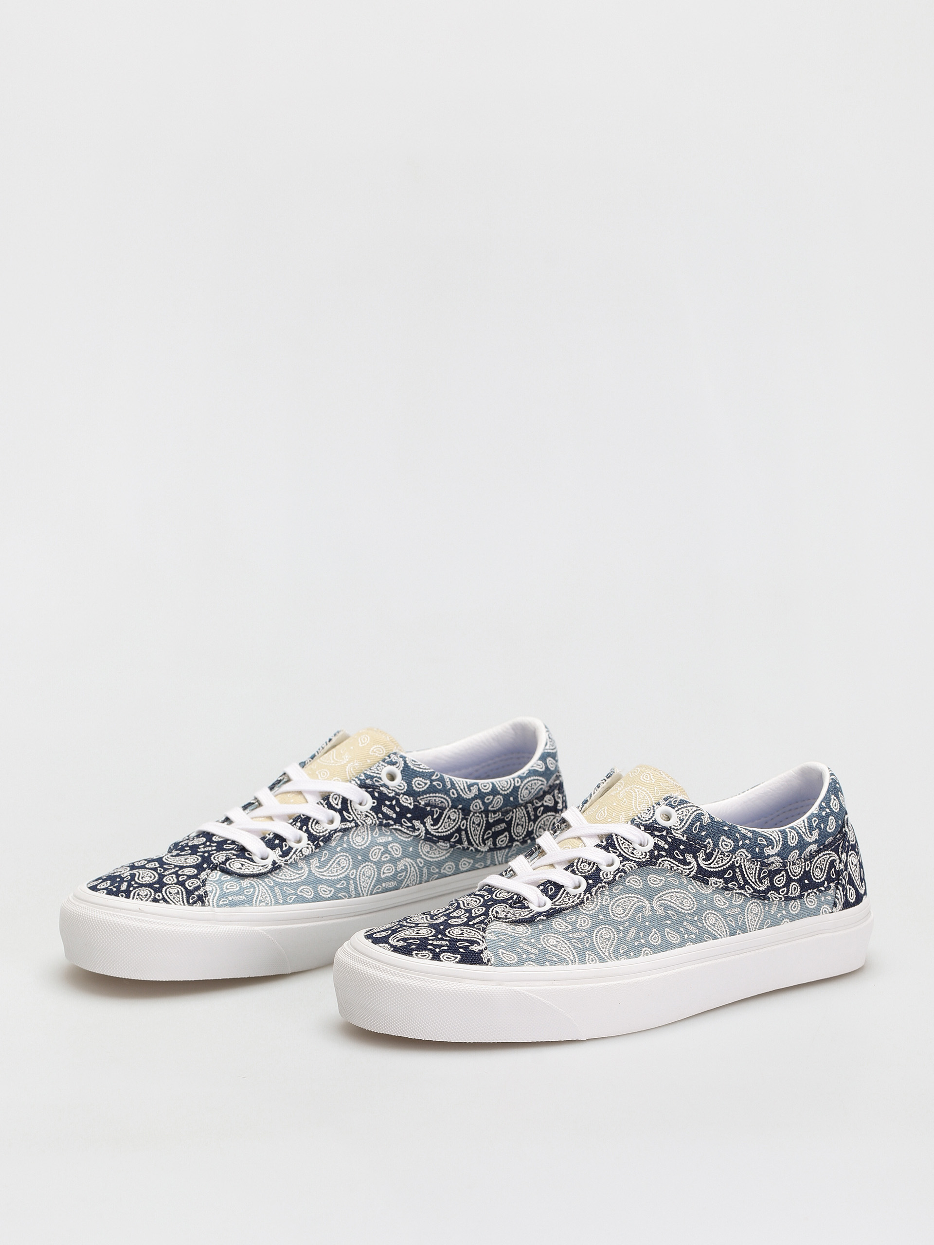 Vans Bold Ni Shoes (bandana/multi/true white)