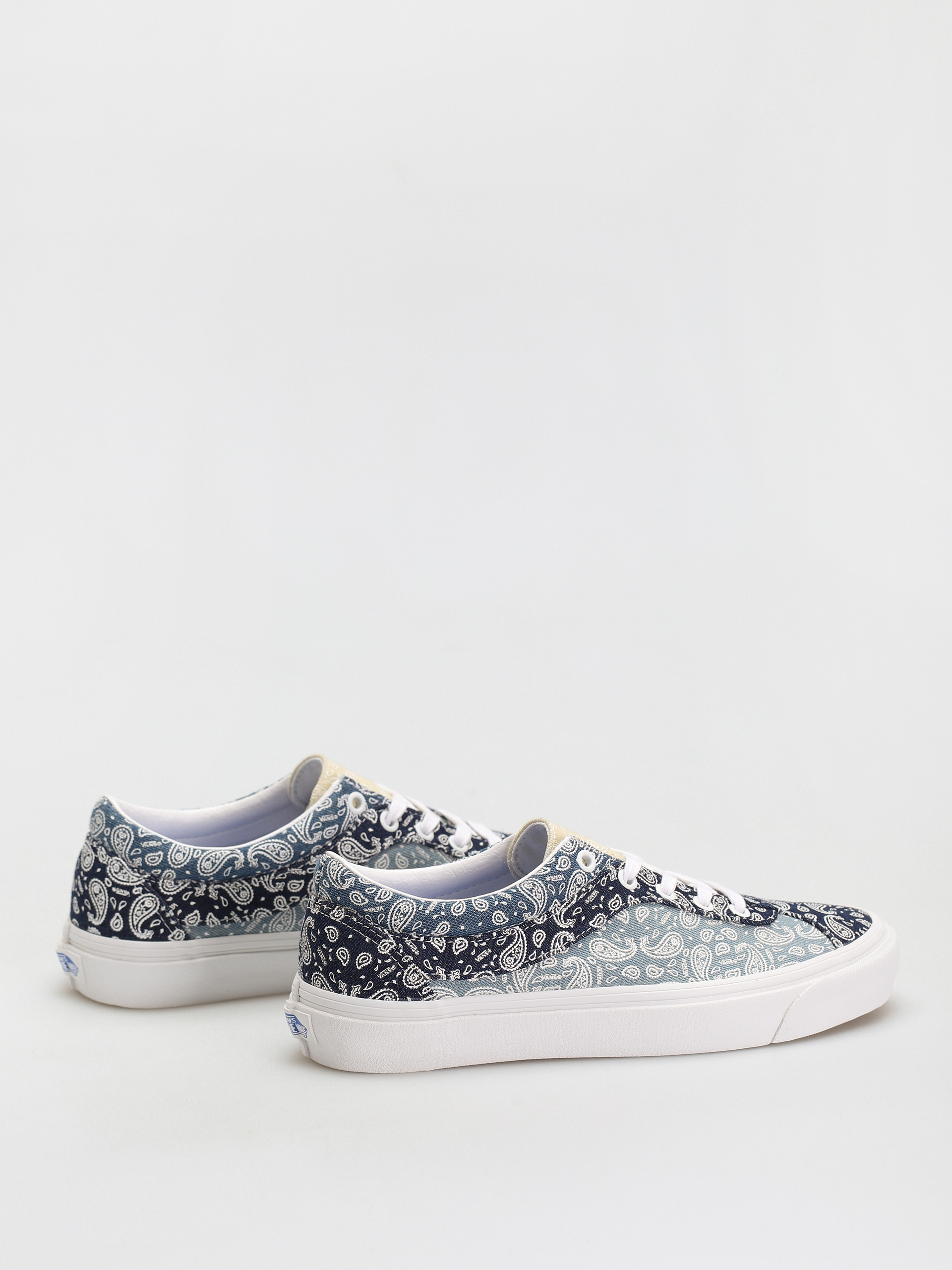 Vans Bold Ni Shoes (bandana/multi/true white)