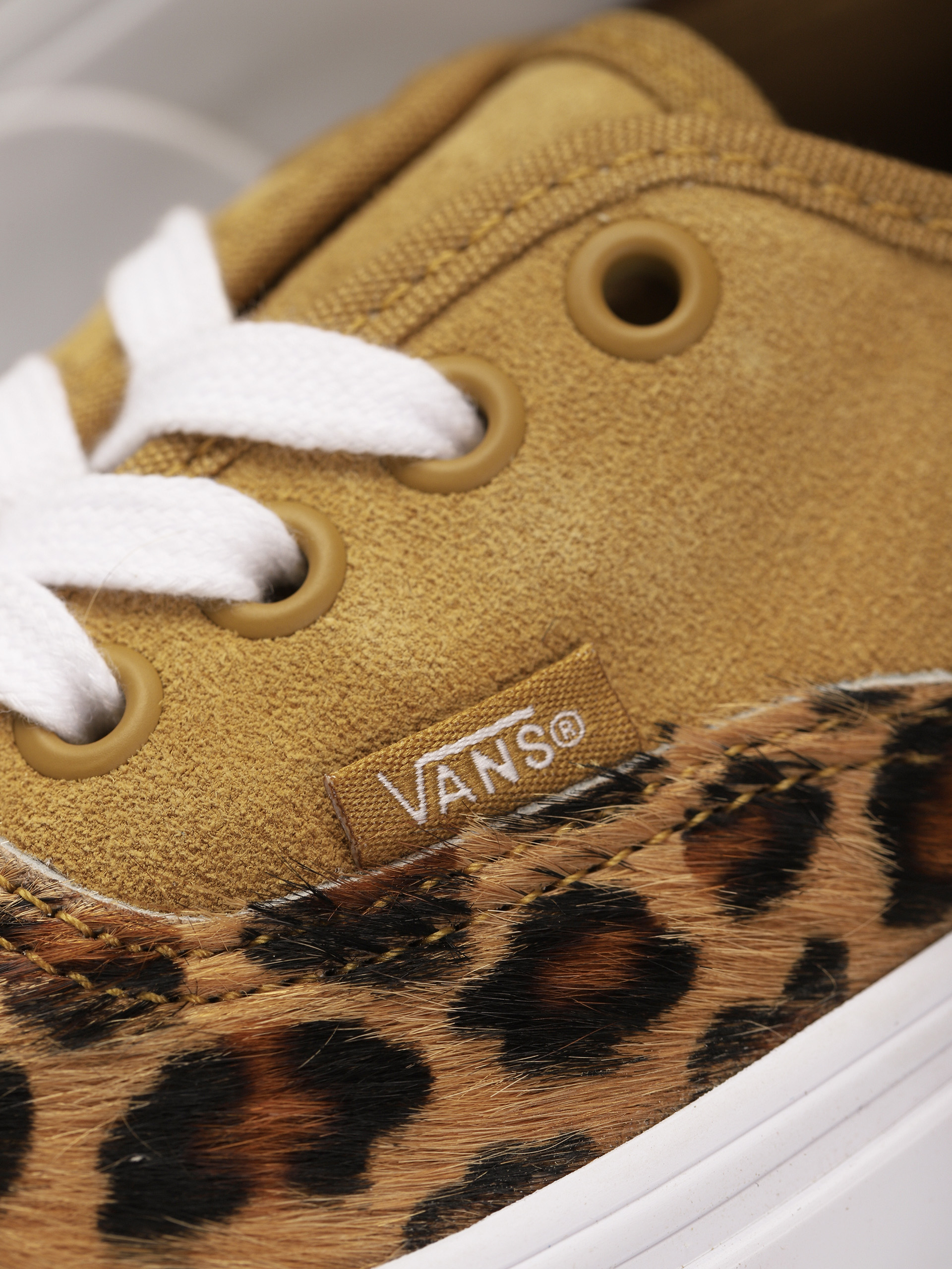 Vans Authentic Shoes (soft suede/mustard gold/leopard)