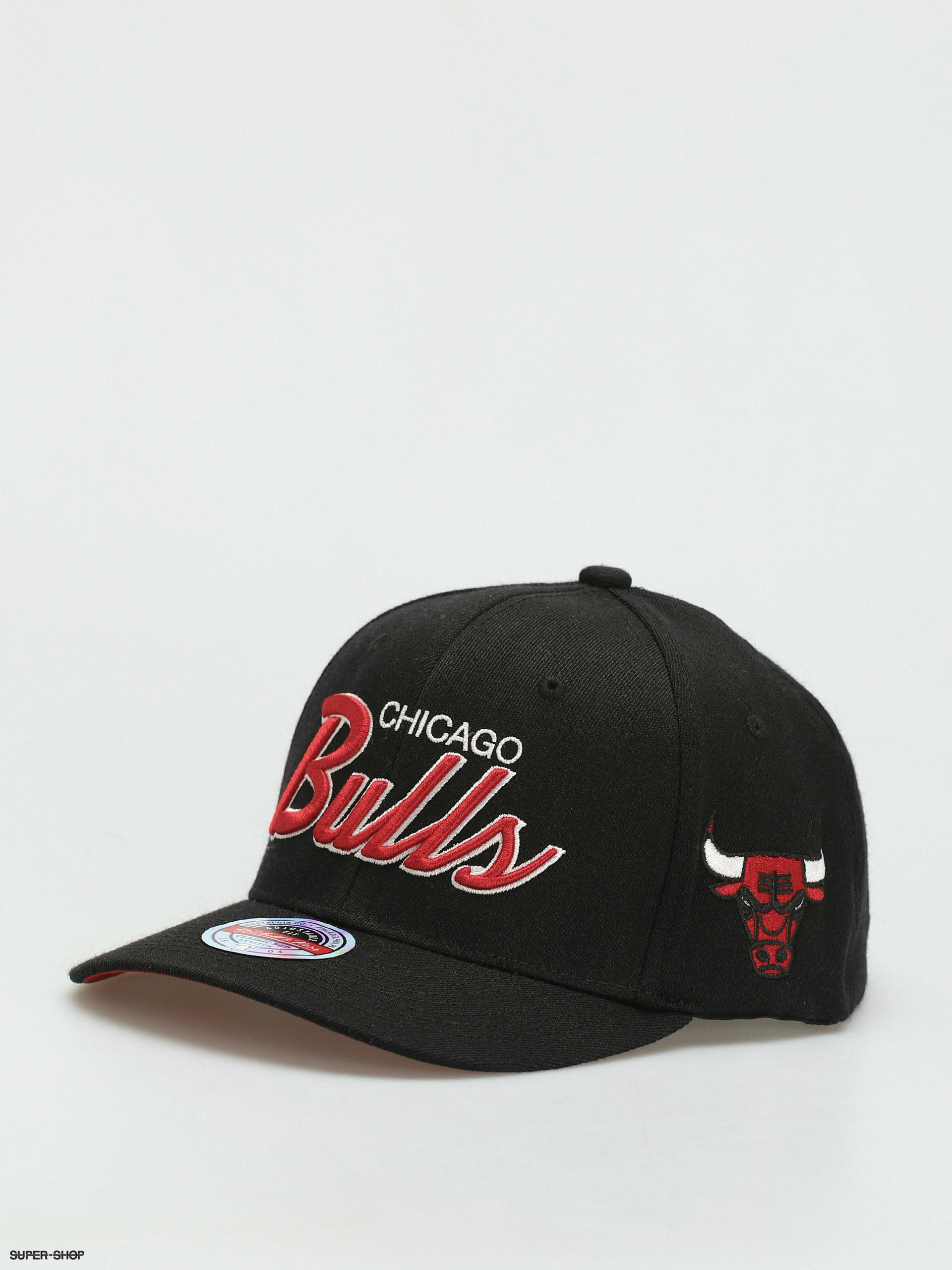 mitchell and ness cap bulls