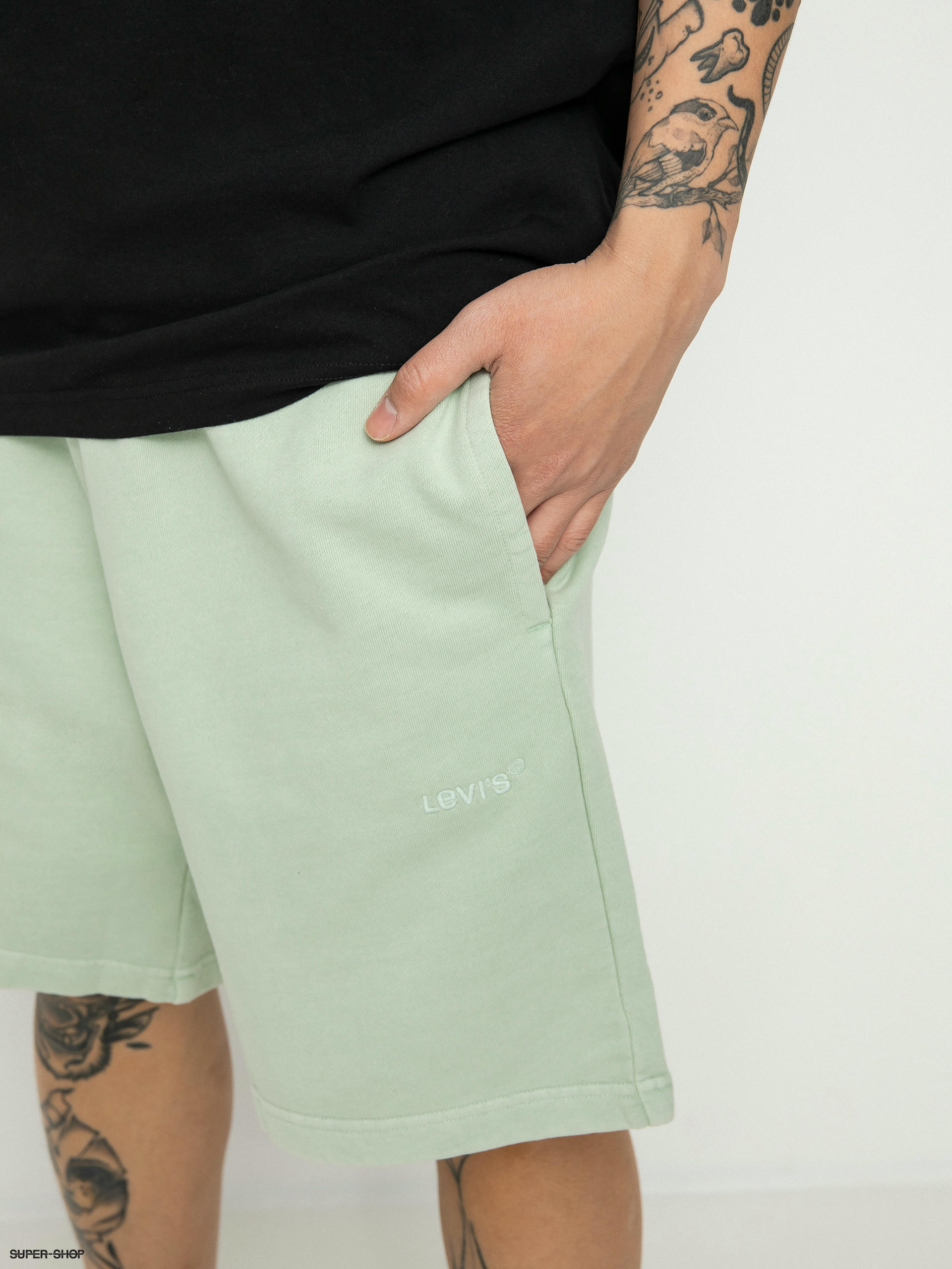 Levi's® Red Tab Shorts (natural dye lime)