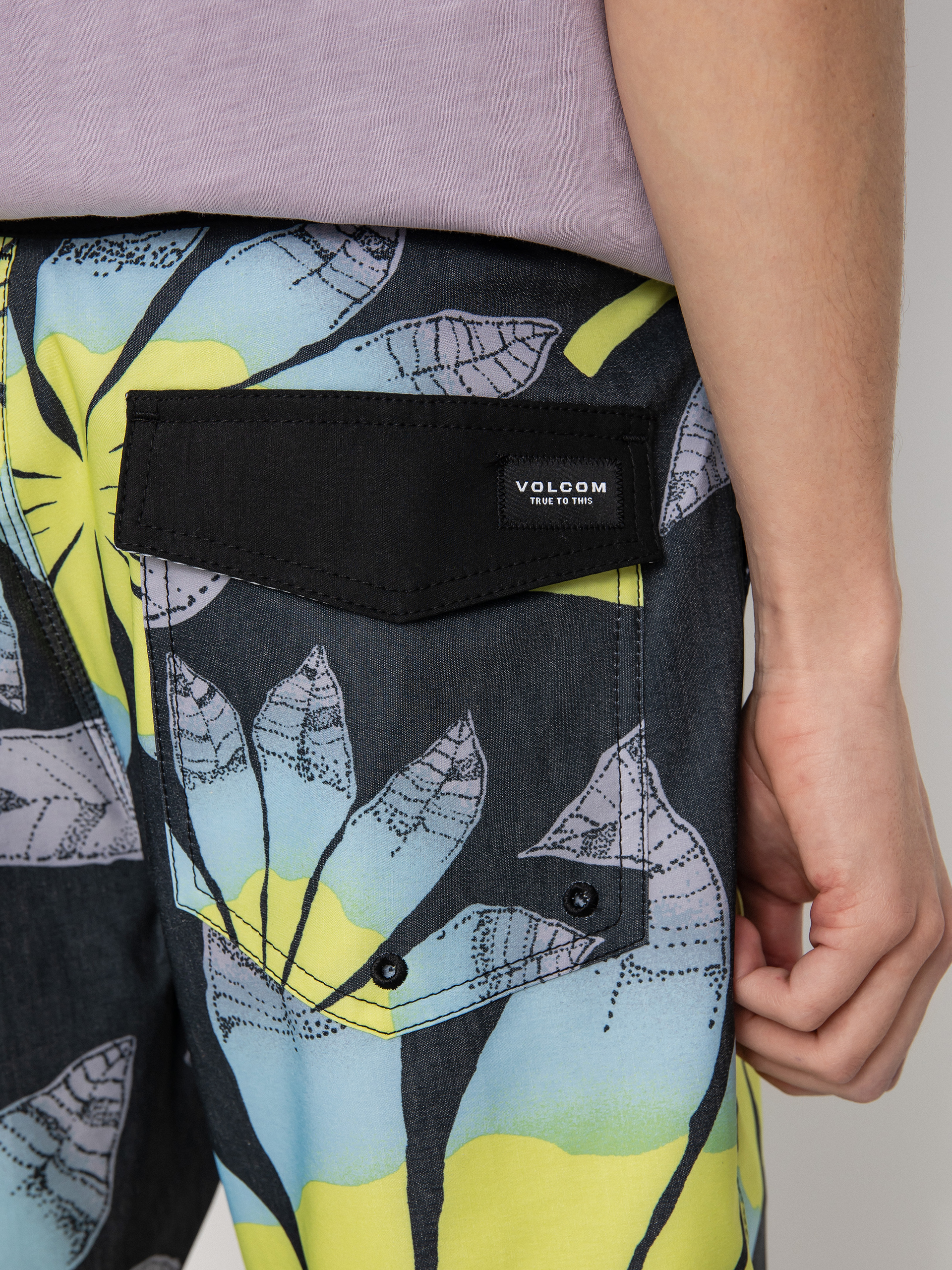 Volcom Sunder Stoney 19 Boardshorts (black)