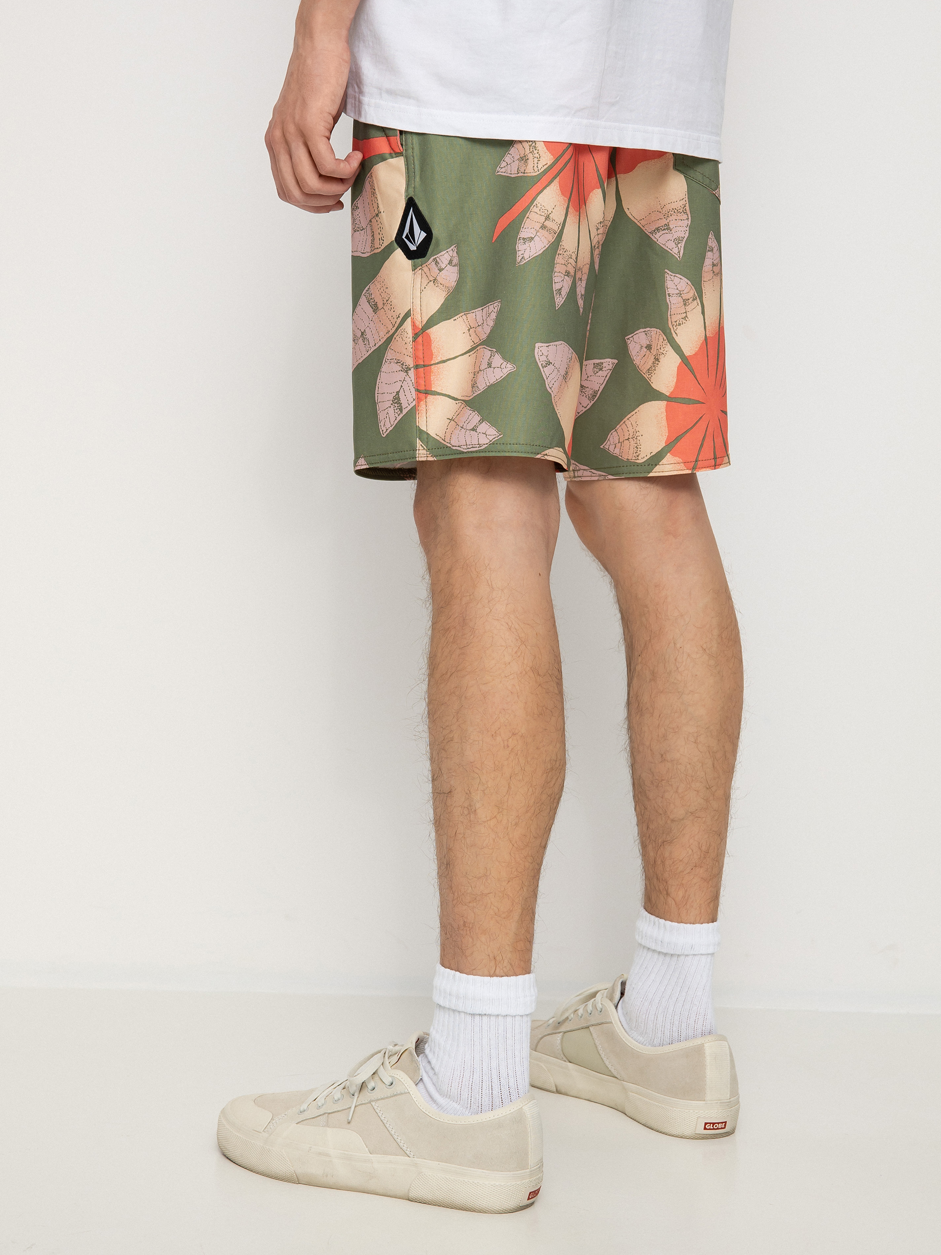 Volcom Sunder Stoney 19 Boardshorts (martini olive)