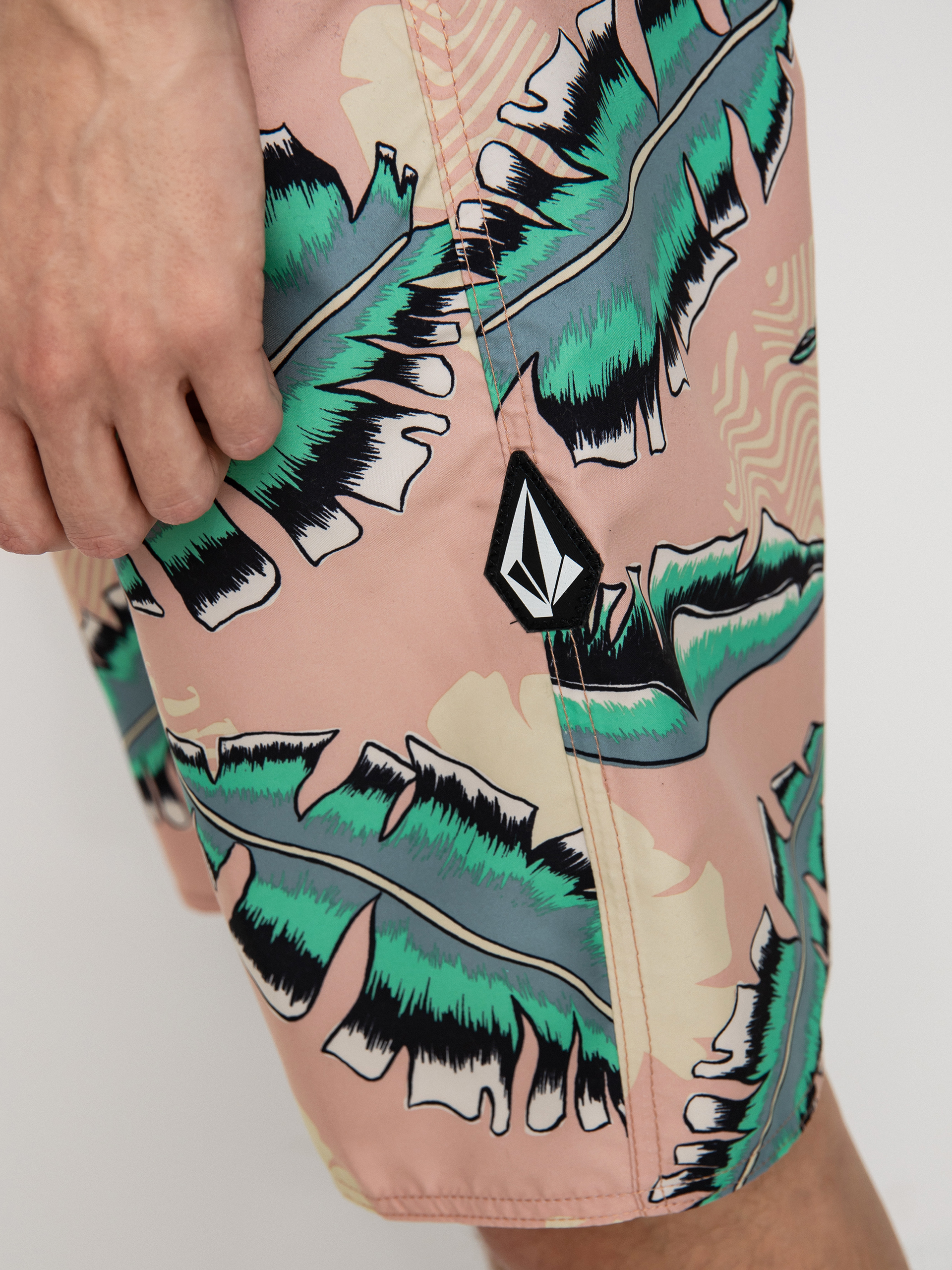 Volcom Detoonator Mod 19 Board shorts (misty rose)