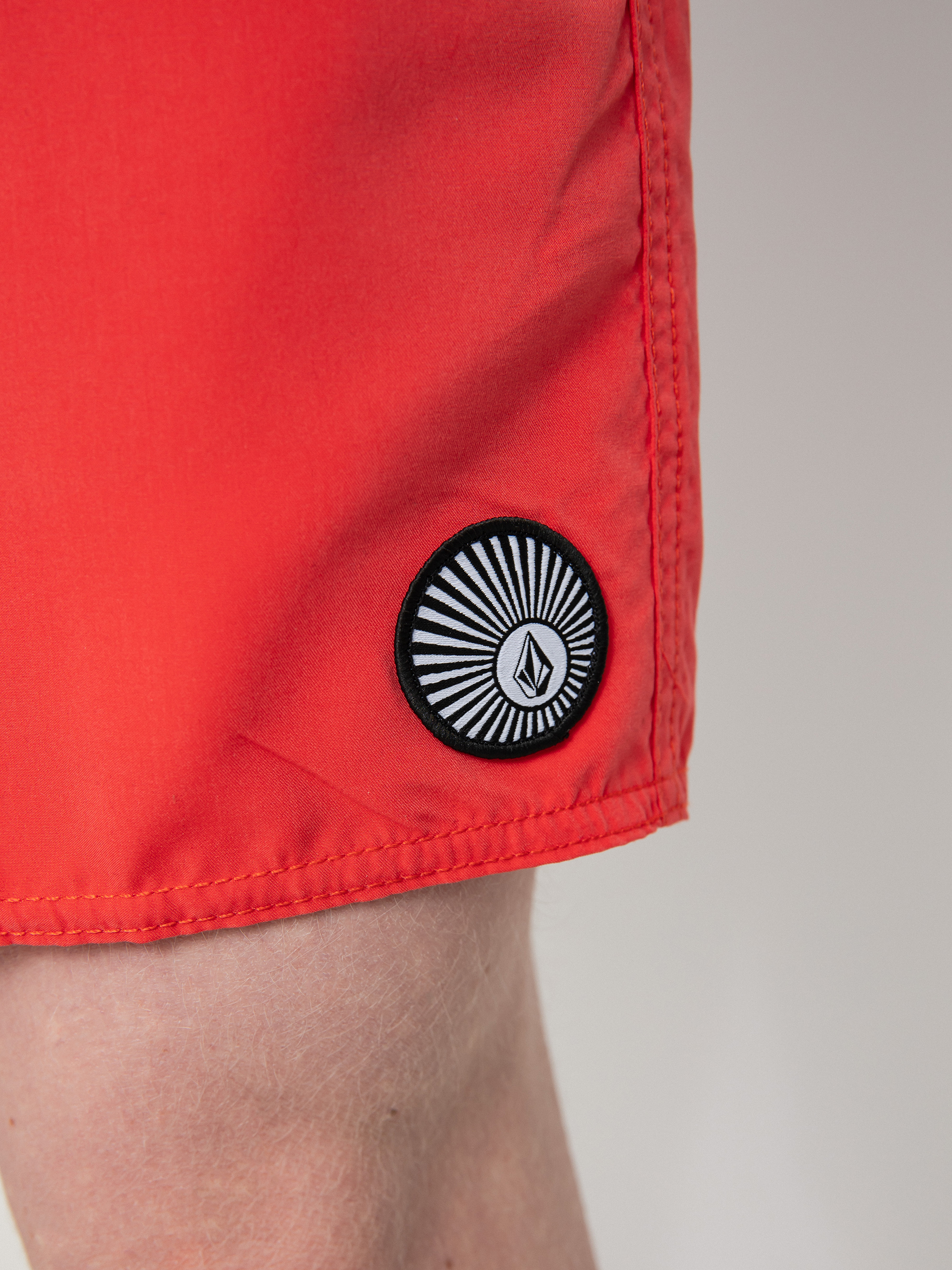 Volcom Lido Solid Trunk 16 Boardshorts (cayenne) 