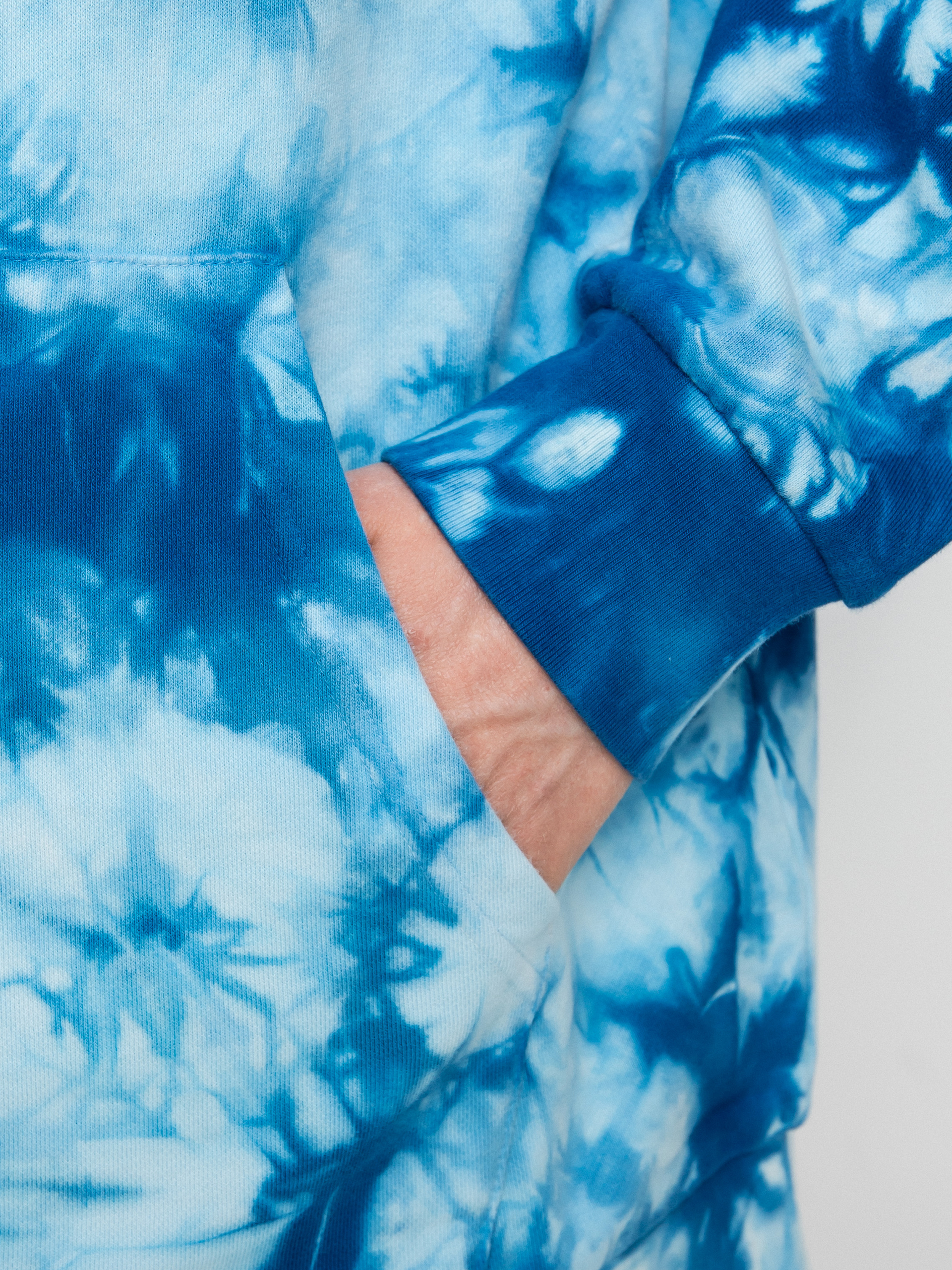 RipNDip Ripntail HD Hoodie (blue acid wash)